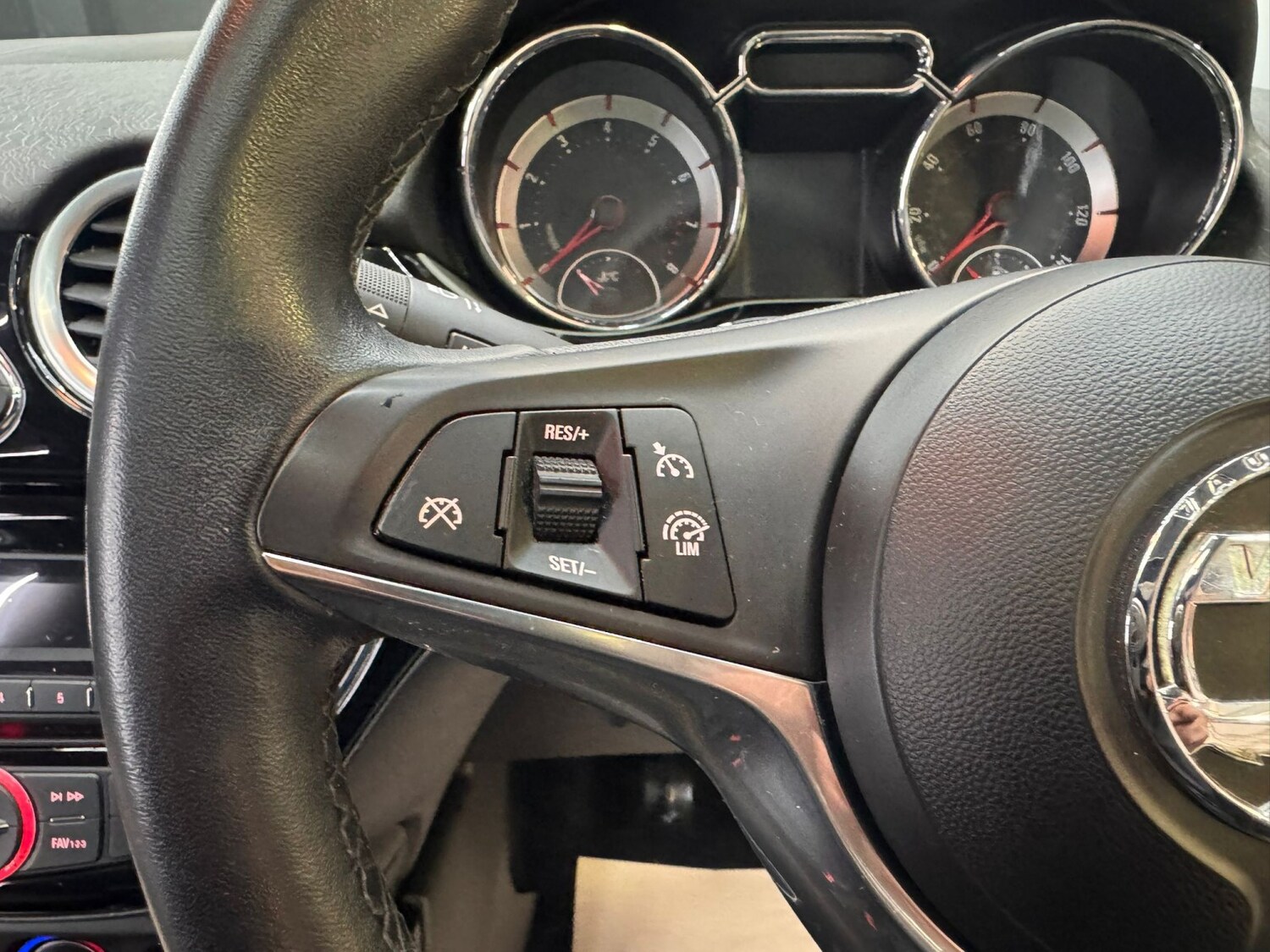 Used Vauxhall ADAM 2017 for sale - 77830151: Photo 40