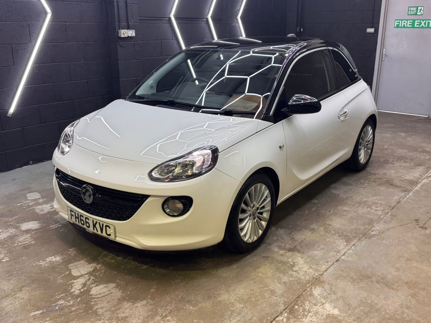 Used Vauxhall ADAM 2017 for sale - 77830151: Photo 6
