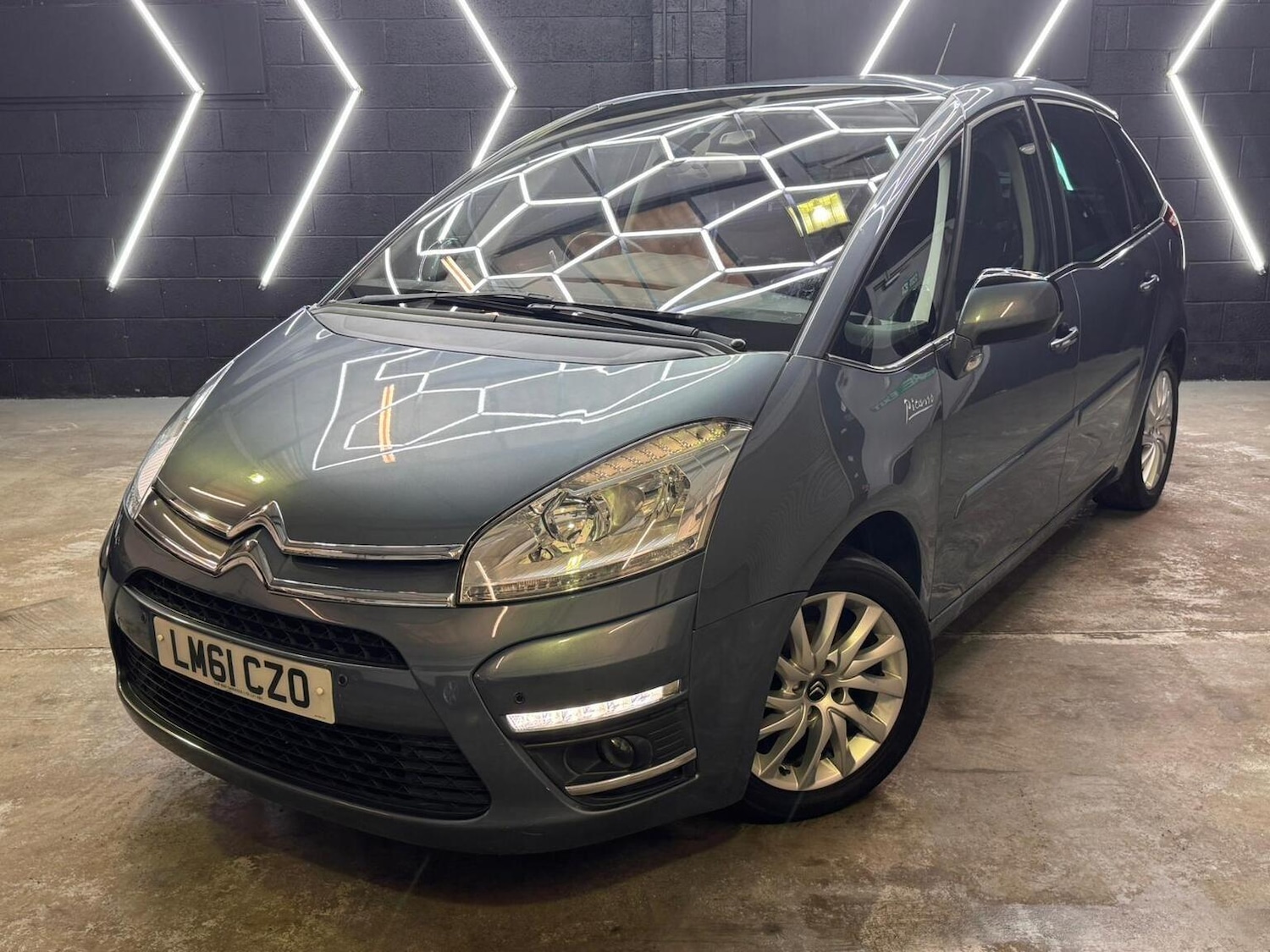 Used Citroen C4 Picasso 2011 for sale - 77474866: Photo 2
