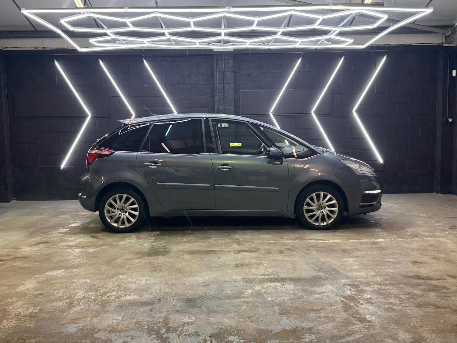 Used Citroen C4 Picasso 2011 for sale - 77474866: Photo 25