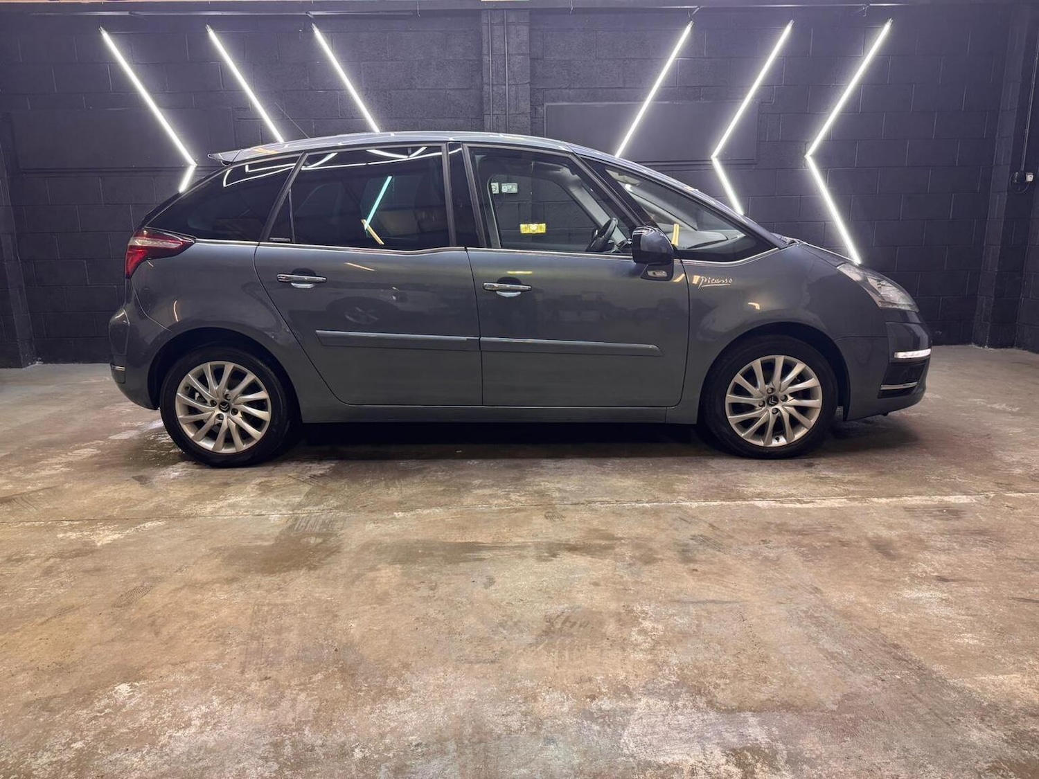 Used Citroen C4 Picasso 2011 for sale - 77474866: Photo 28