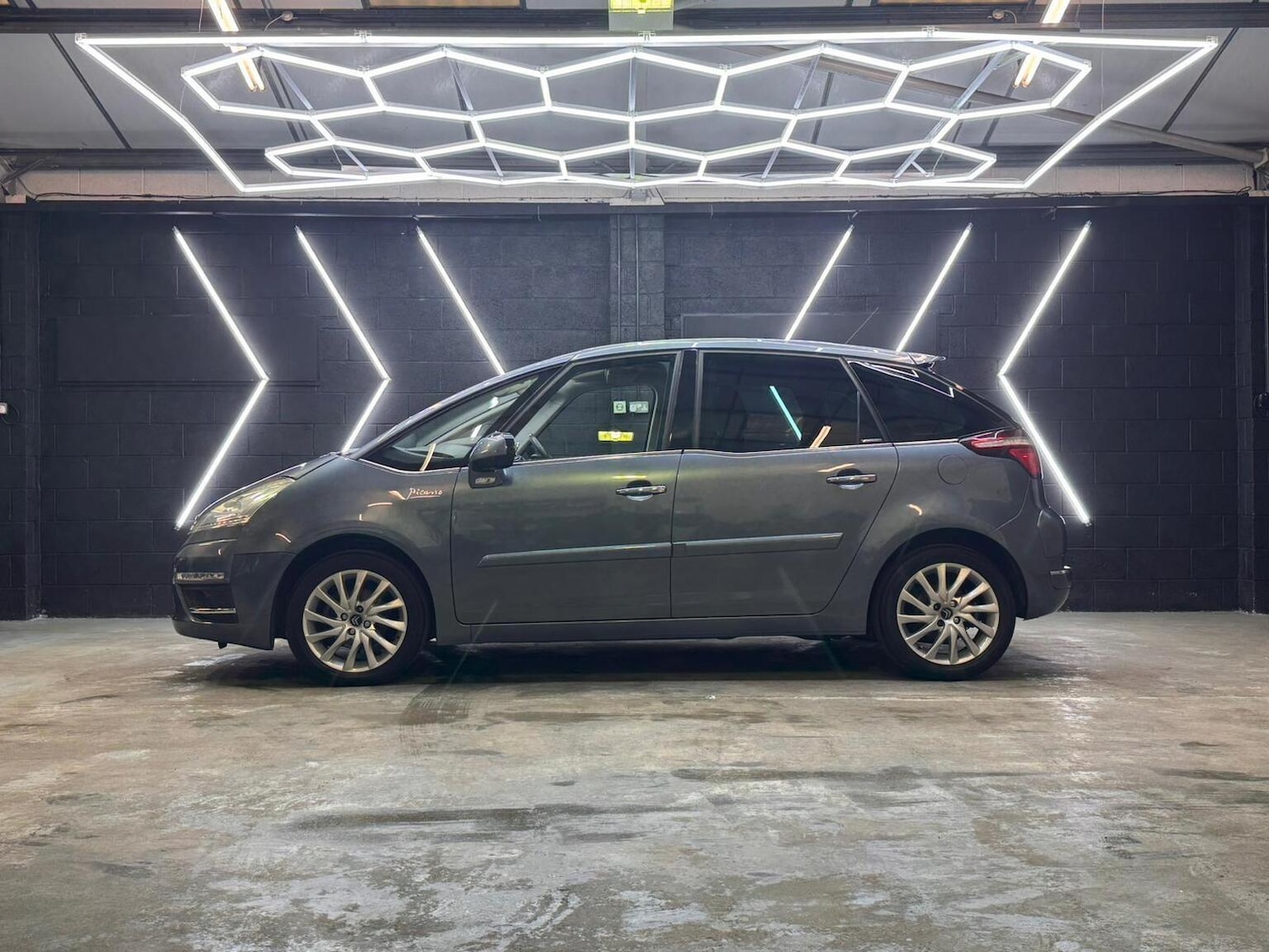 Used Citroen C4 Picasso 2011 for sale - 77474866: Photo 3