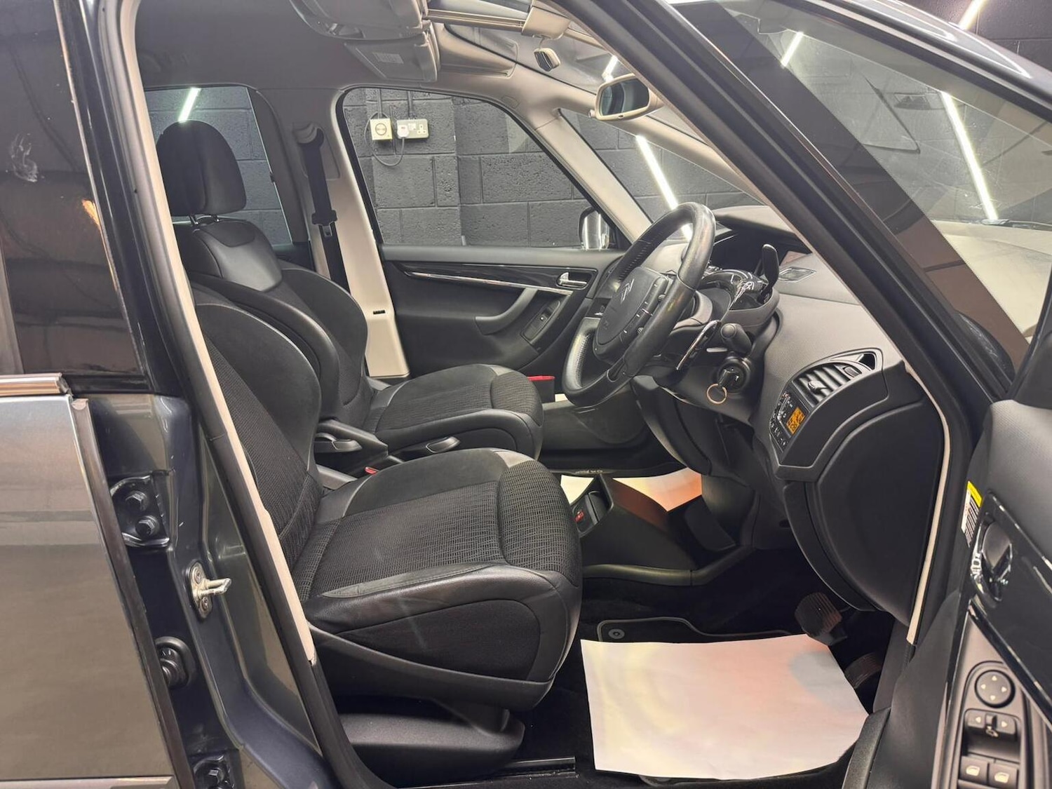 Used Citroen C4 Picasso 2011 for sale - 77474866: Photo 34