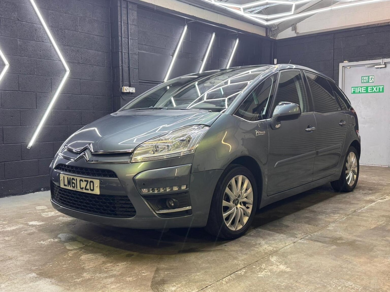 Used Citroen C4 Picasso 2011 for sale - 77474866: Photo 4