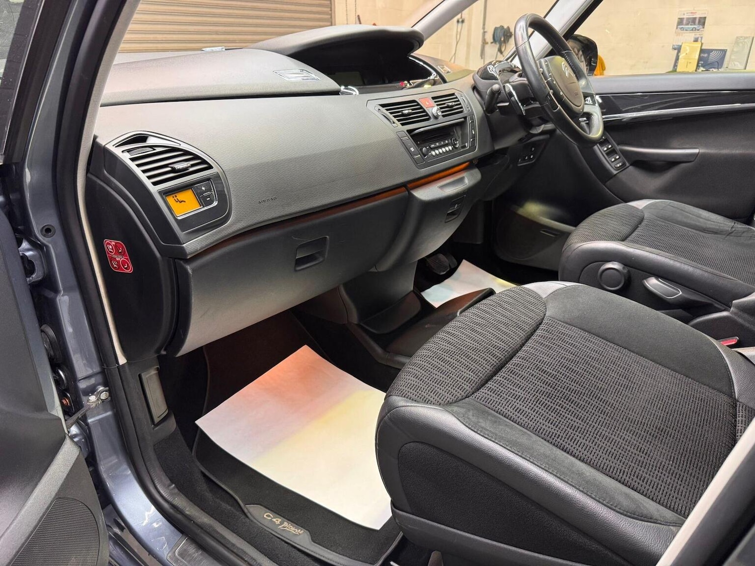 Used Citroen C4 Picasso 2011 for sale - 77474866: Photo 44