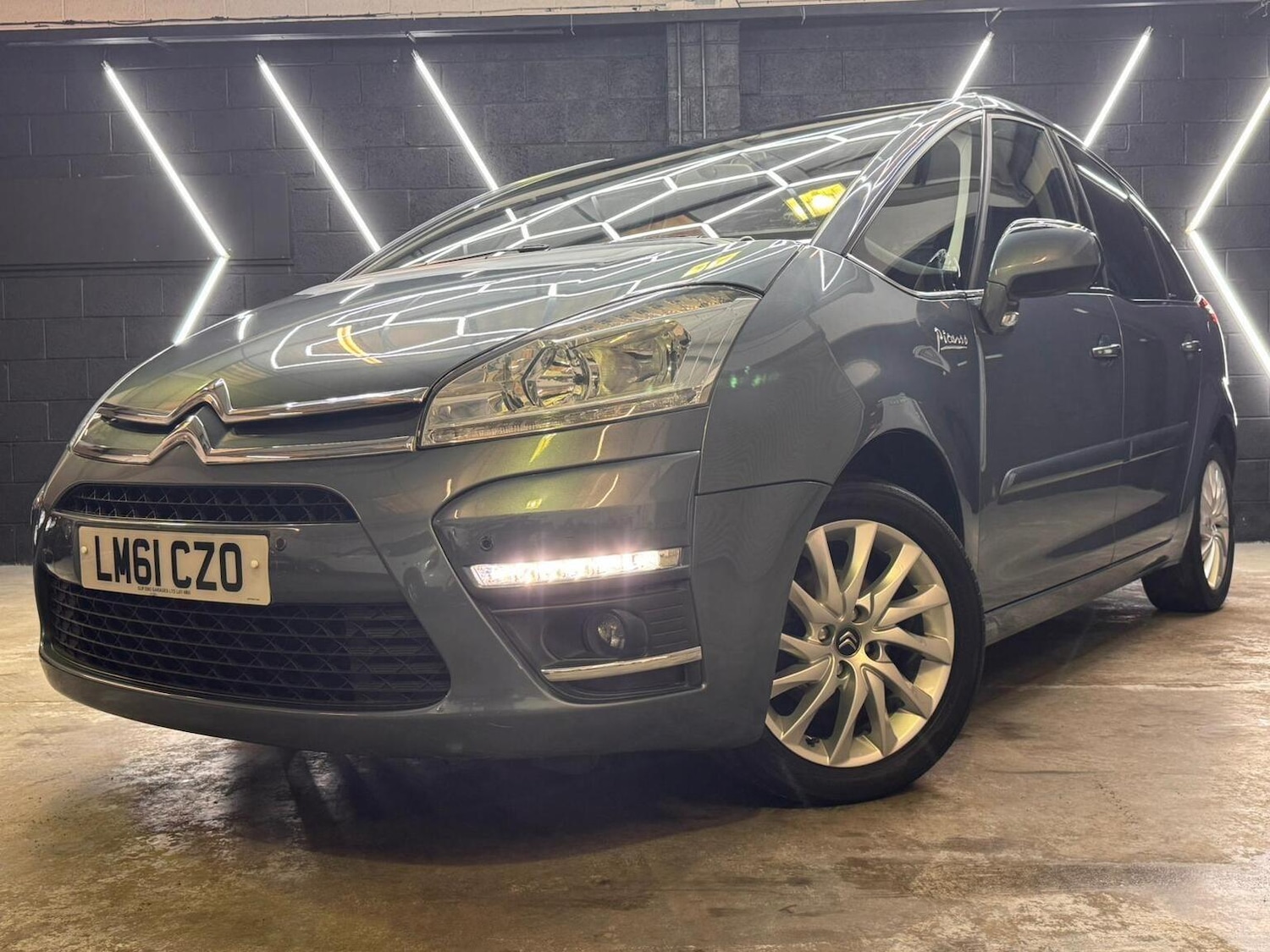 Used Citroen C4 Picasso 2011 for sale - 77474866: Photo 8