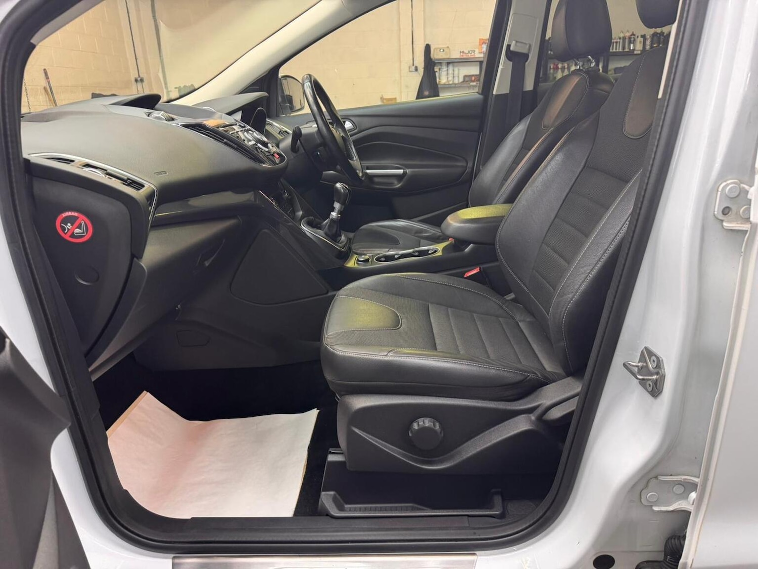 Used Ford Kuga 2015 for sale - 77632522: Photo 44