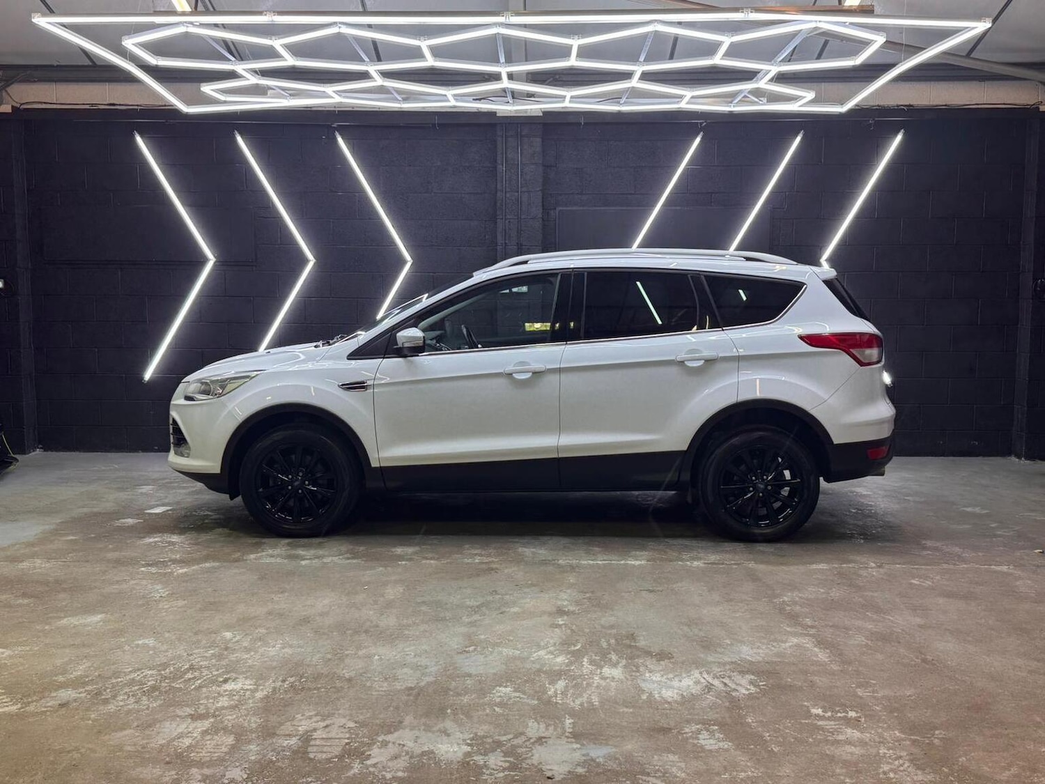 Used Ford Kuga 2015 for sale - 77632522: Photo 6