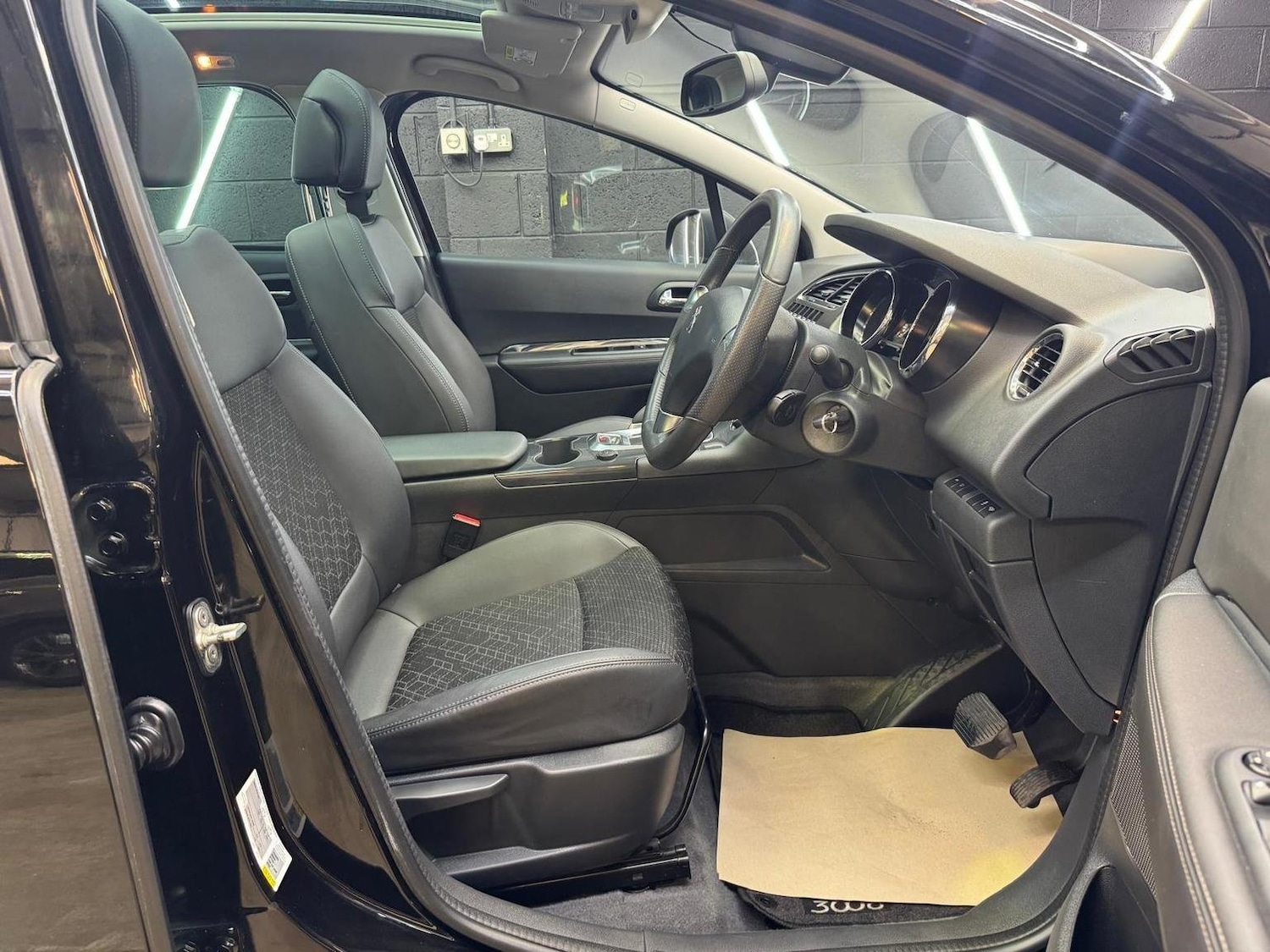 Used Peugeot 3008 2016 for sale - 76725750: Photo 32