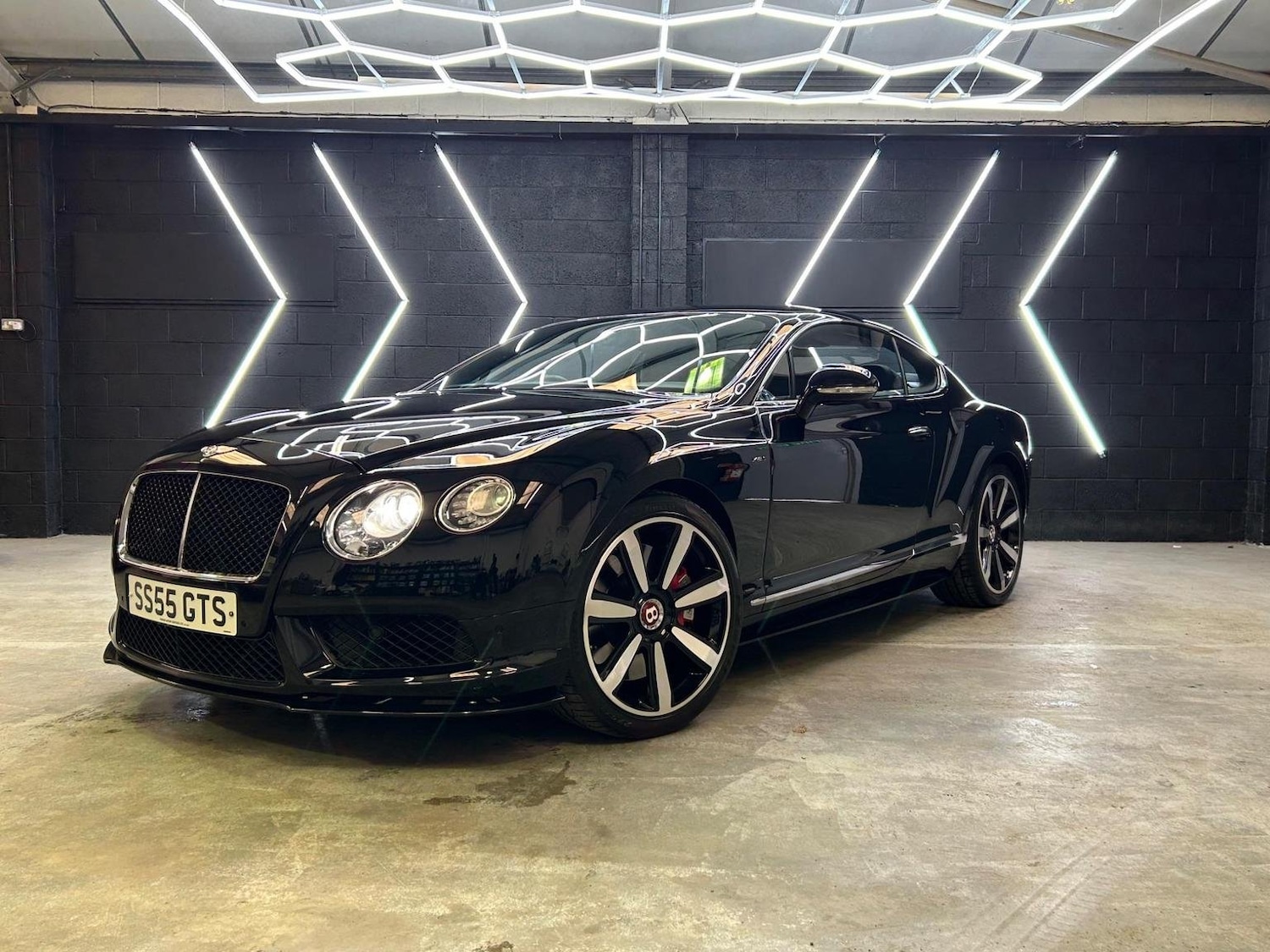 Used Bentley Continental 2014 for sale - 76725756: Photo 2
