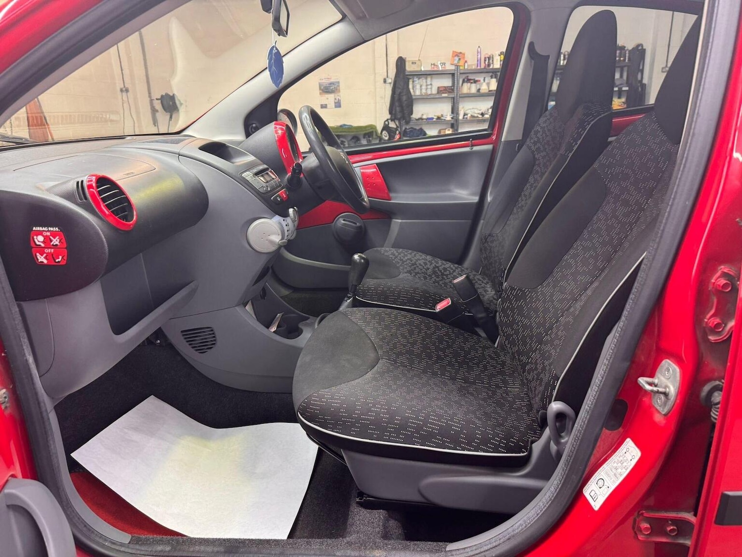 Used Peugeot 107 2011 for sale - 77162239: Photo 28