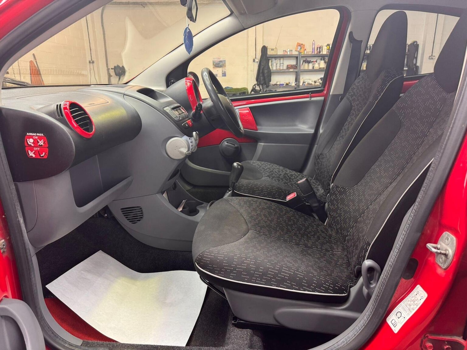 Used Peugeot 107 2011 for sale - 77162239: Photo 29