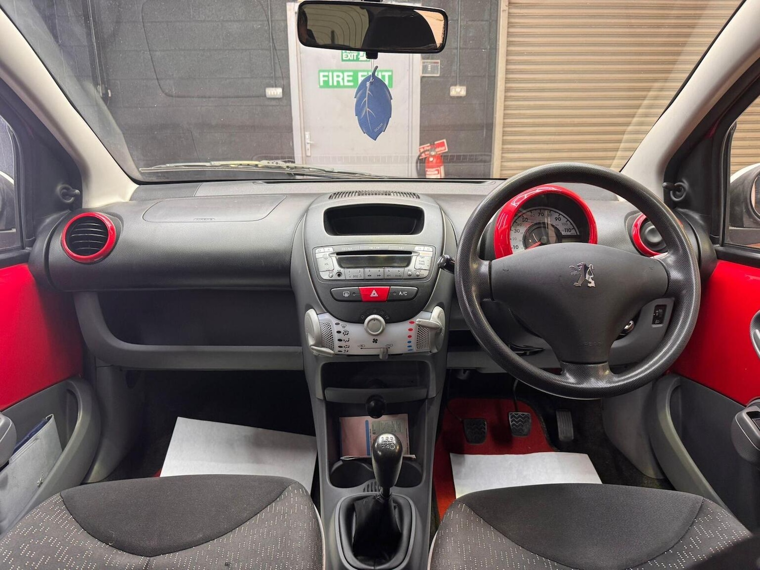 Used Peugeot 107 2011 for sale - 77162239: Photo 31