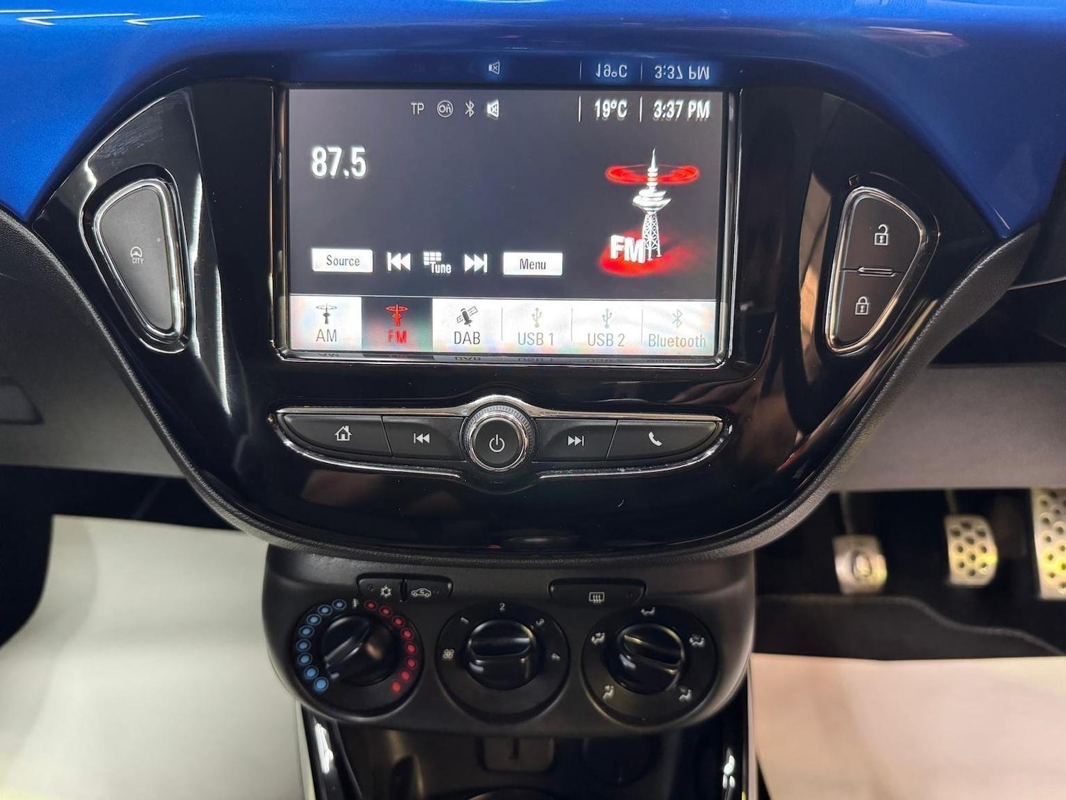 Used Vauxhall ADAM 2016 for sale - 76725735: Photo 38