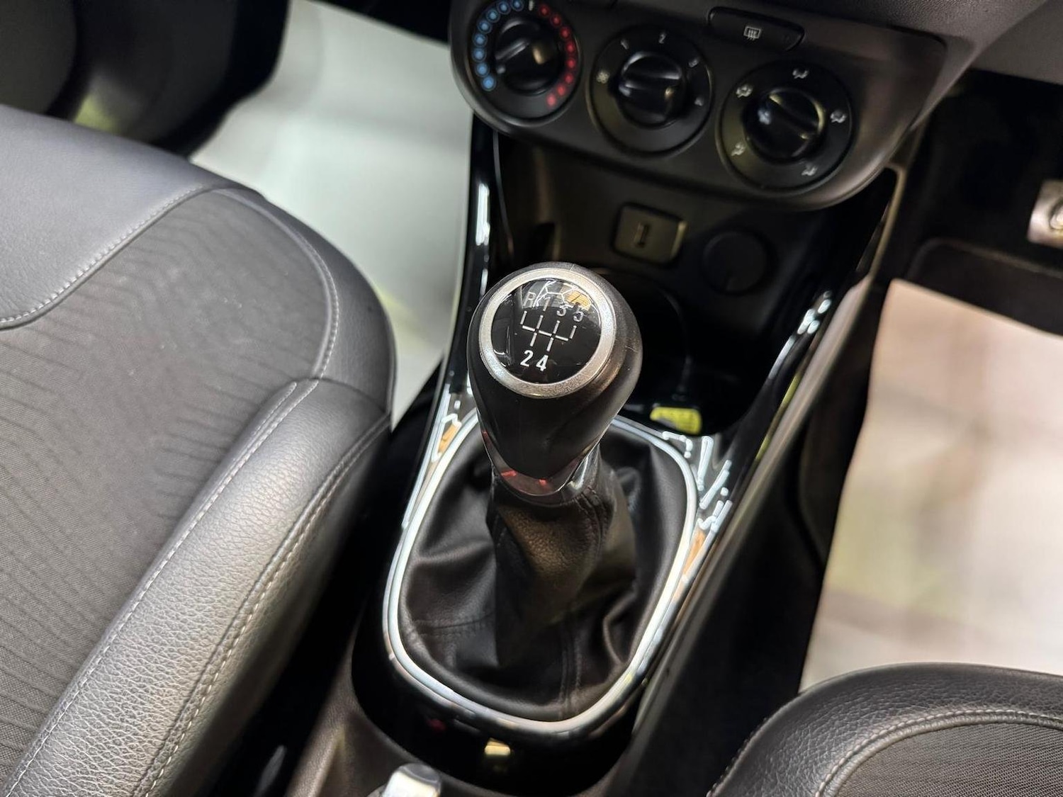 Used Vauxhall ADAM 2016 for sale - 76725735: Photo 42