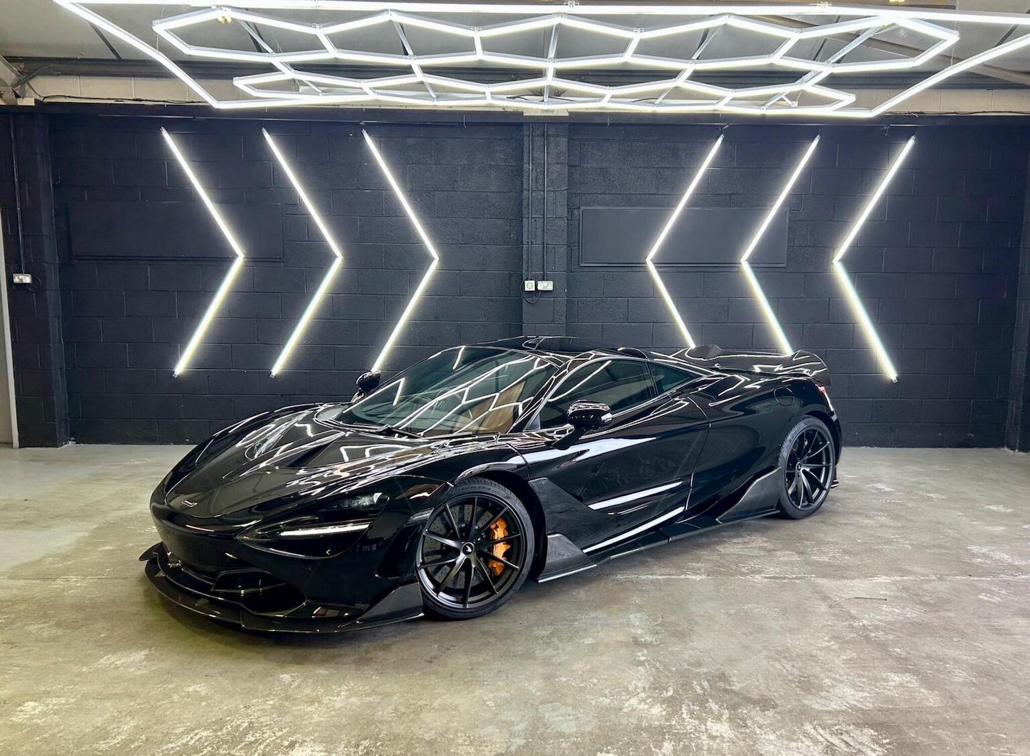 Used McLaren 720S 2019 for sale - 76725575: Photo 1