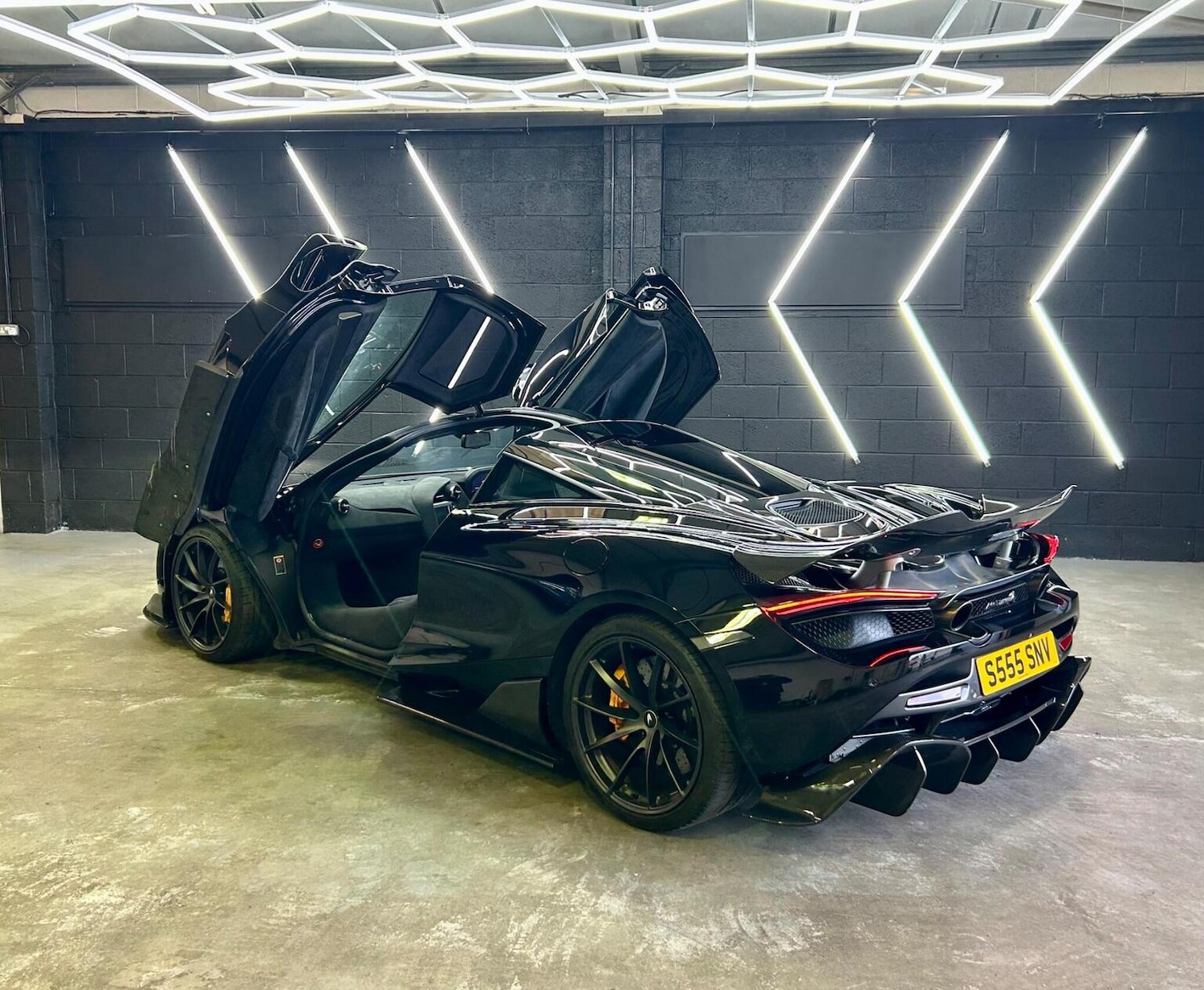 Used McLaren 720S 2019 for sale - 76725575: Photo 10
