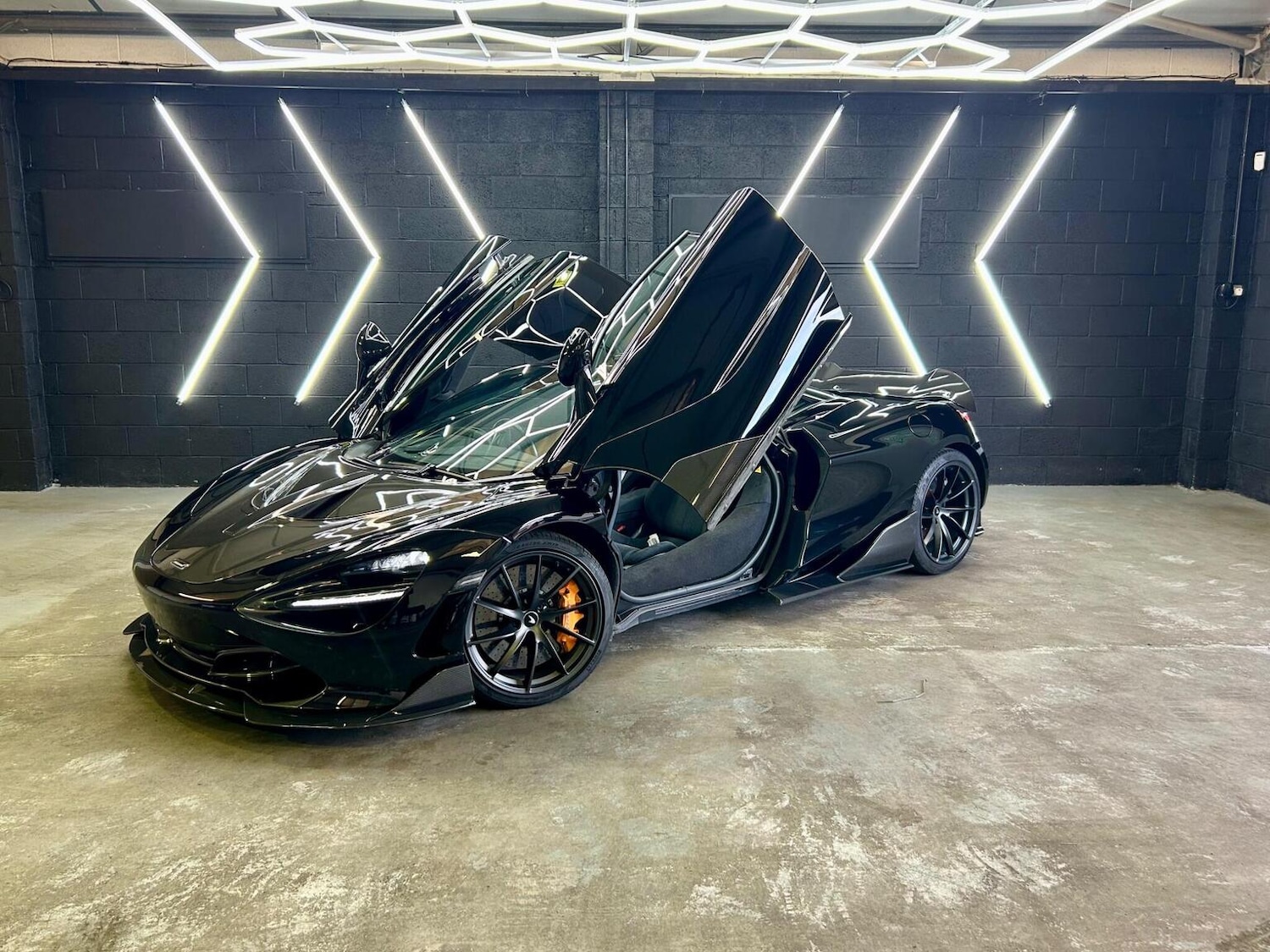 Used McLaren 720S 2019 for sale - 76725575: Photo 12