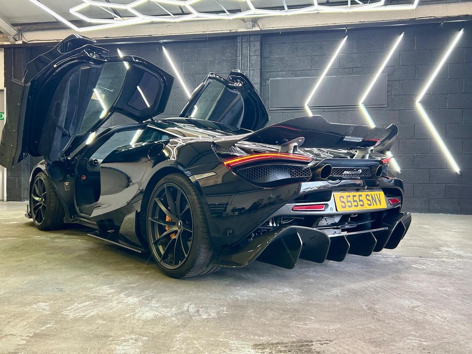 Used McLaren 720S 2019 for sale - 76725575: Photo 13