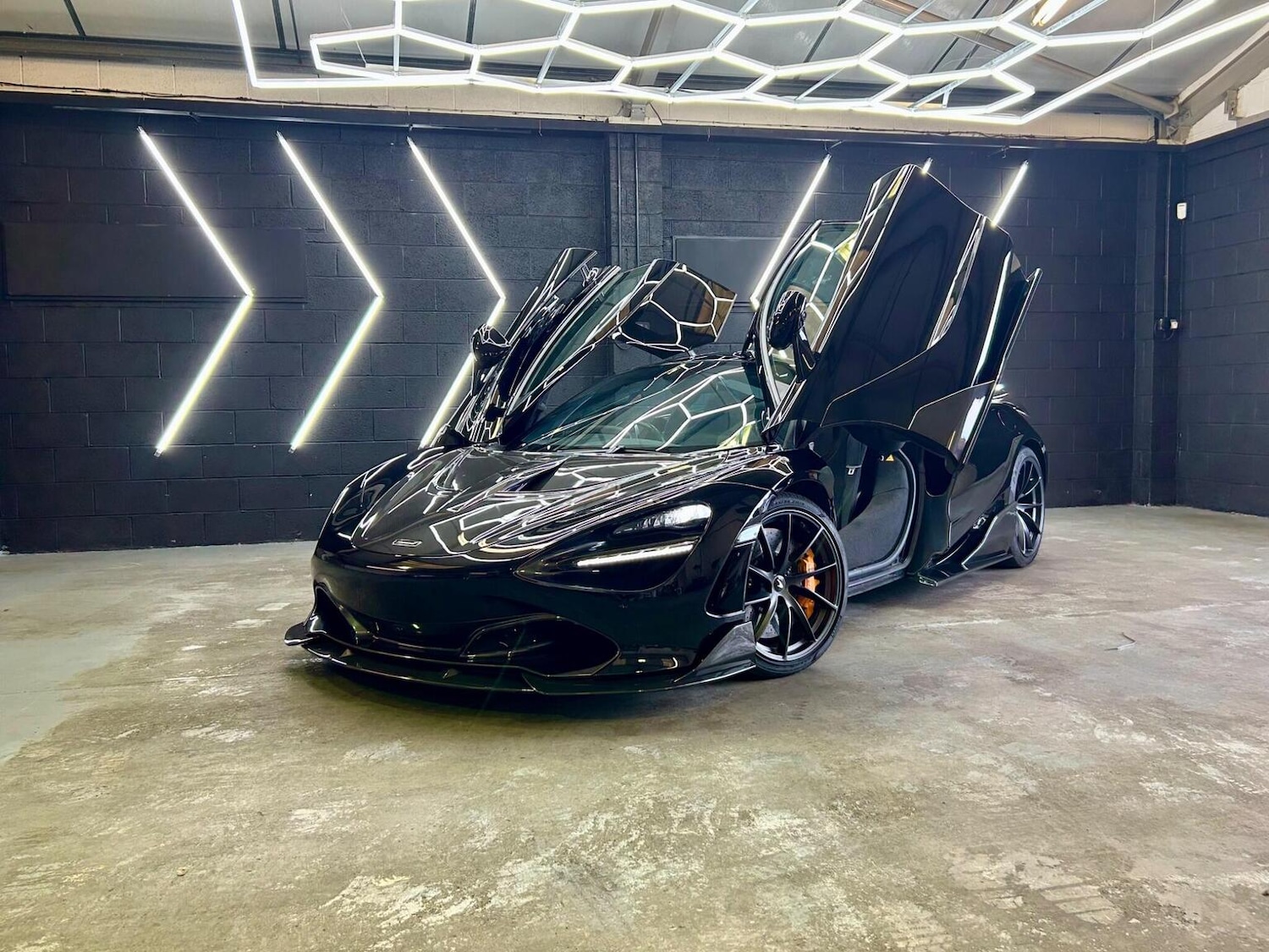 Used McLaren 720S 2019 for sale - 76725575: Photo 17