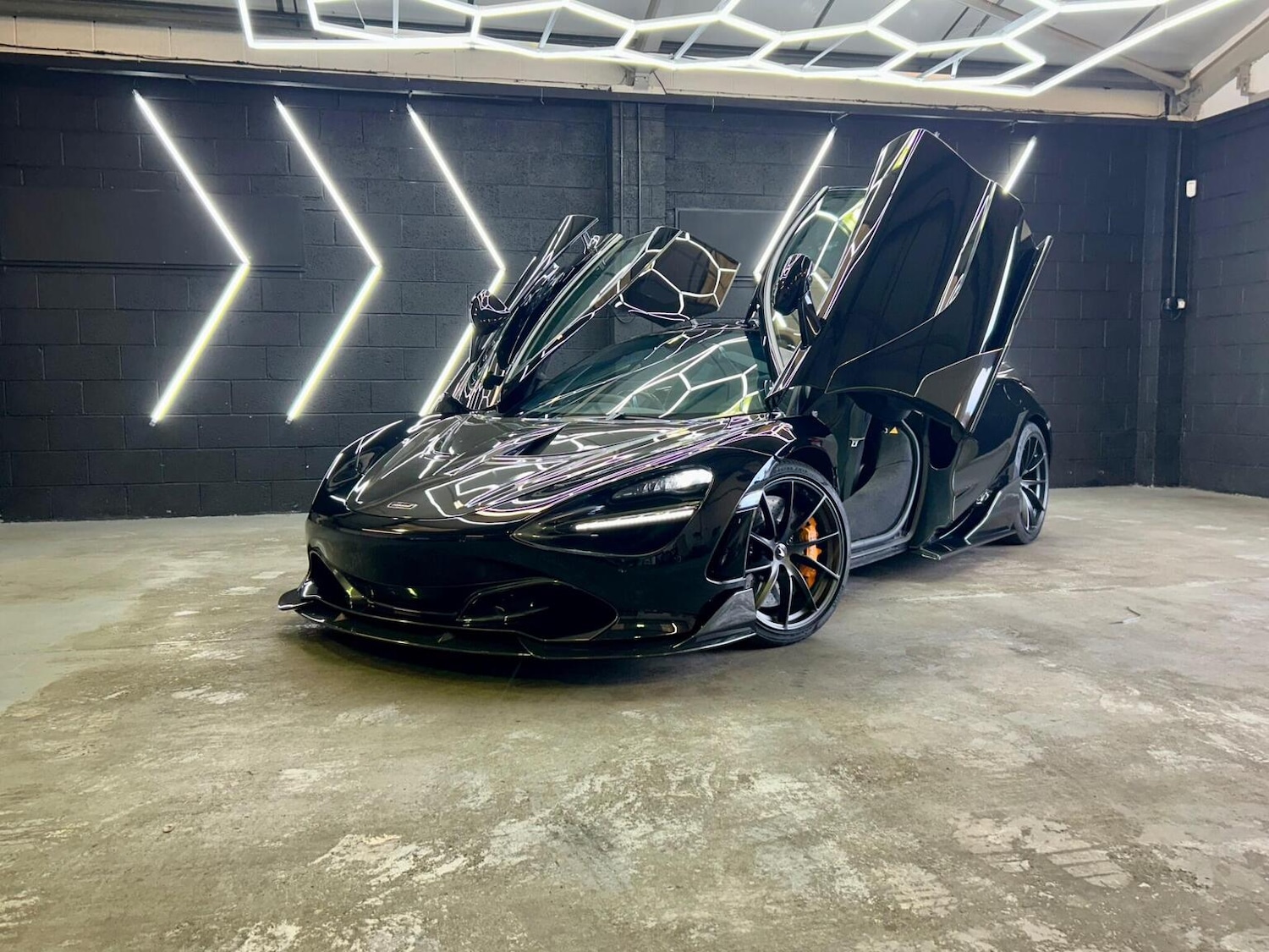Used McLaren 720S 2019 for sale - 76725575: Photo 18