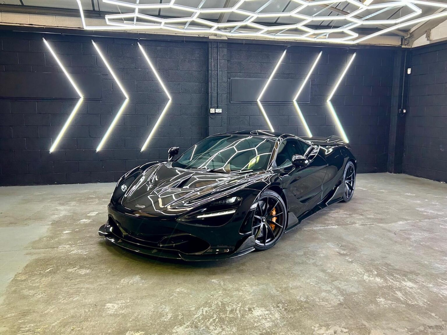 Used McLaren 720S 2019 for sale - 76725575: Photo 24