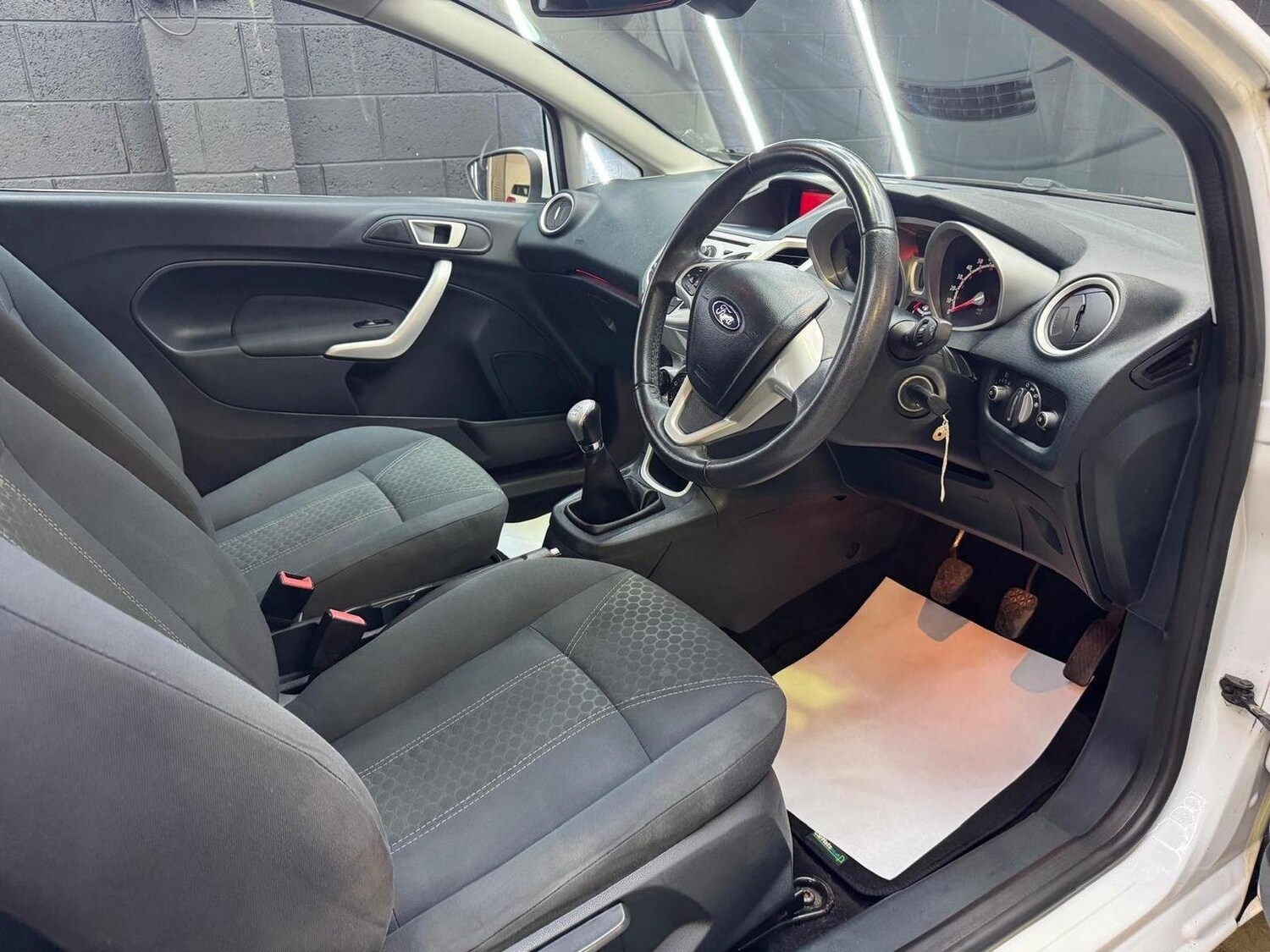 Used Ford Fiesta 2012 for sale - 76725734: Photo 30