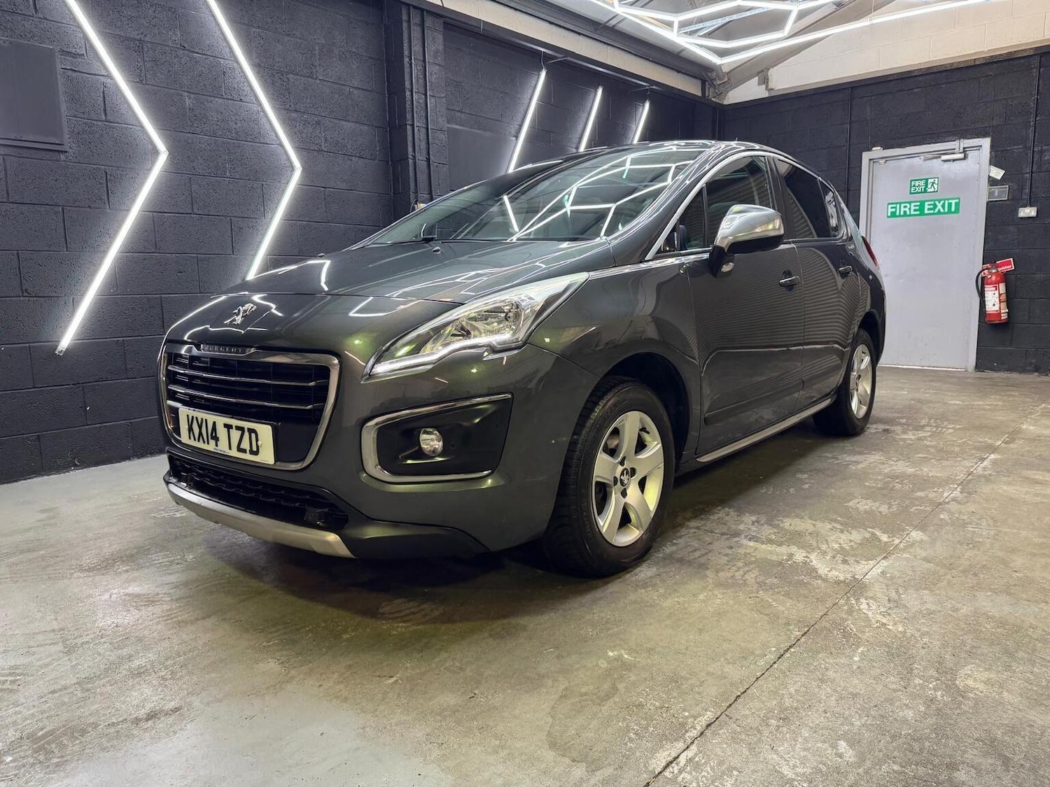 Used Peugeot 3008 2014 for sale - 76769779: Photo 3