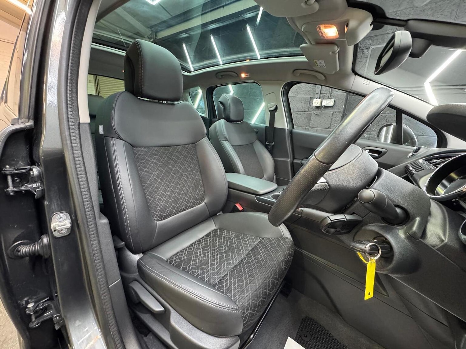 Used Peugeot 3008 2014 for sale - 76769779: Photo 32