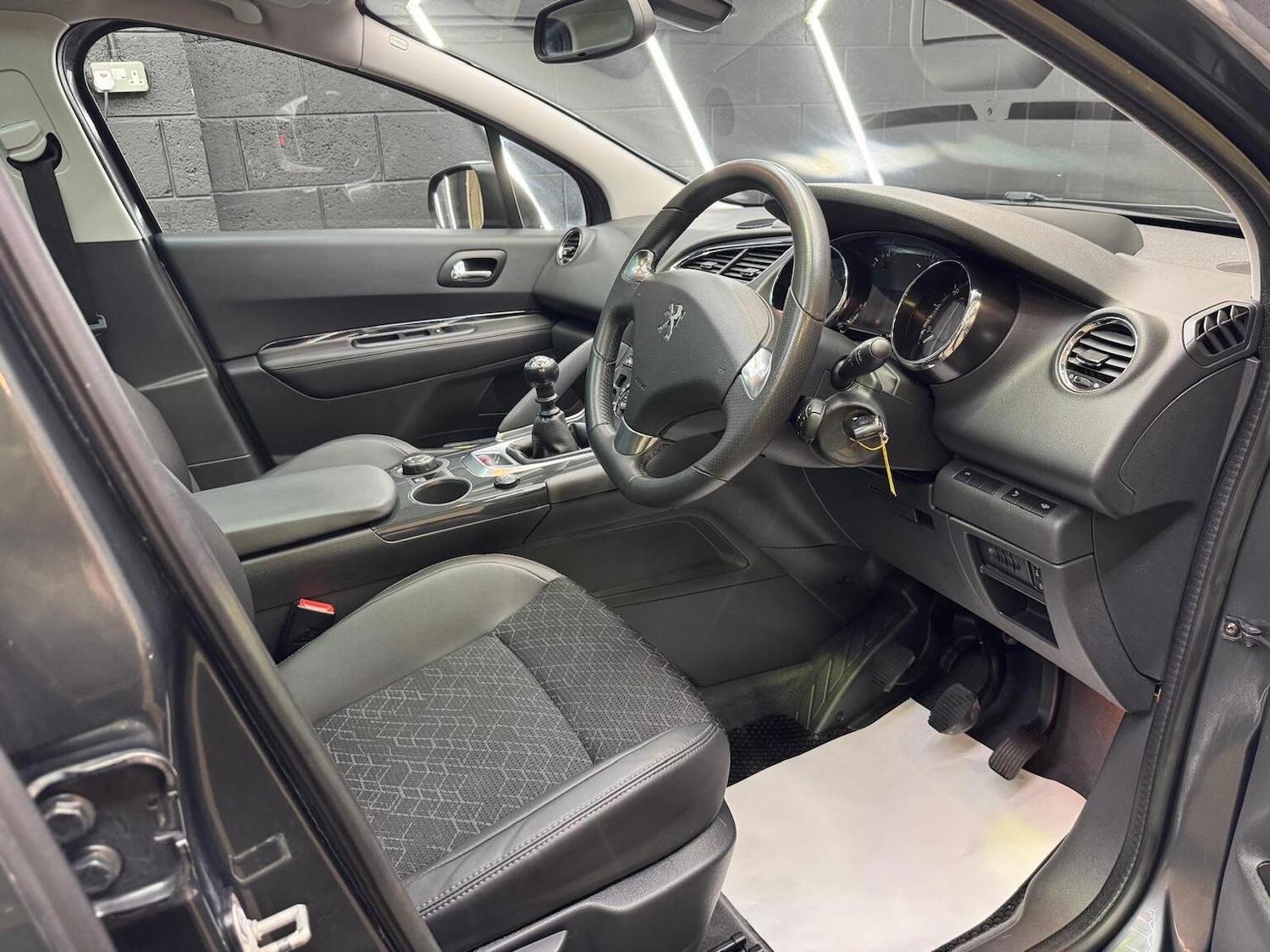 Used Peugeot 3008 2014 for sale - 76769779: Photo 33