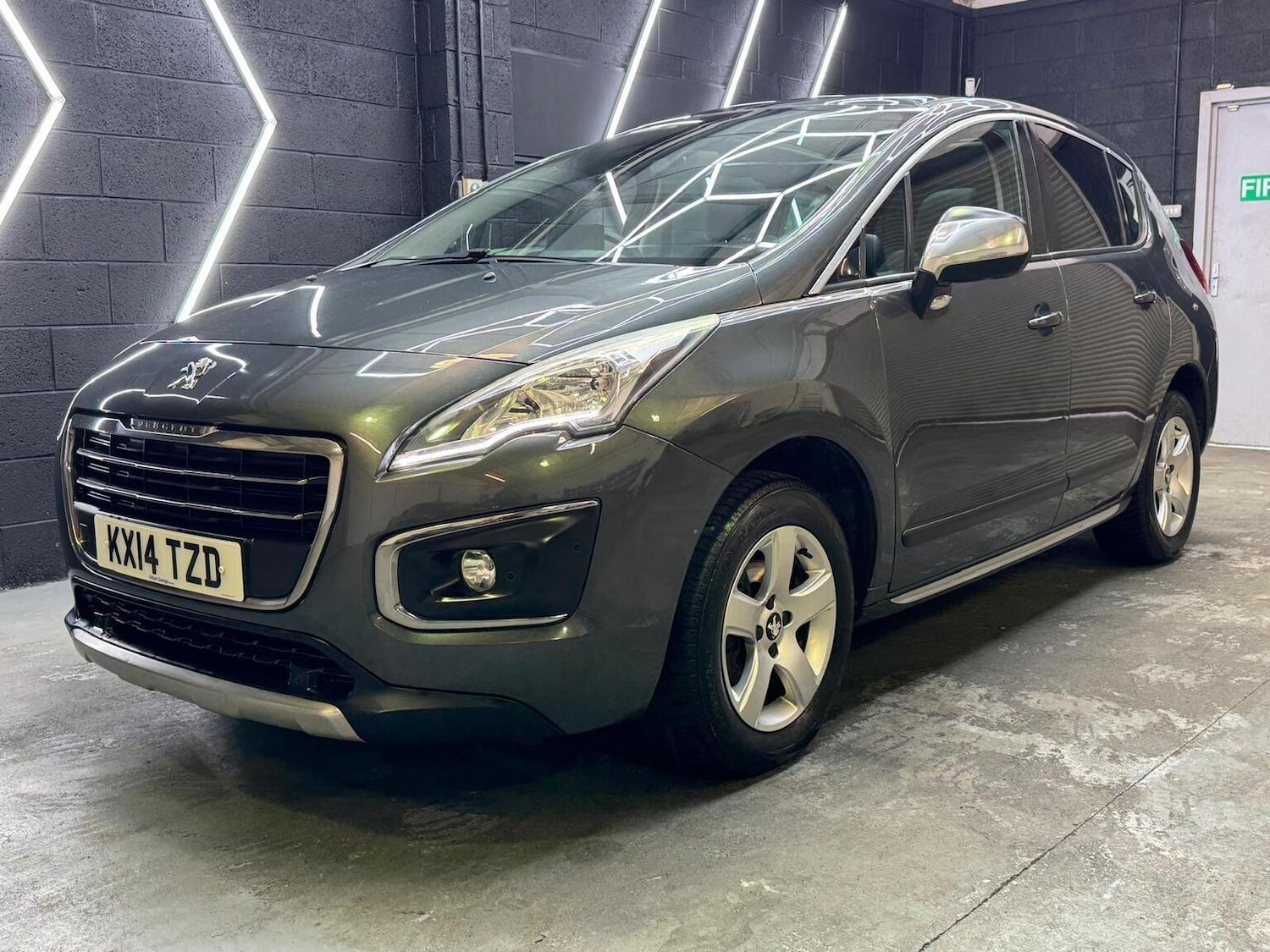 Used Peugeot 3008 2014 for sale - 76769779: Photo 4
