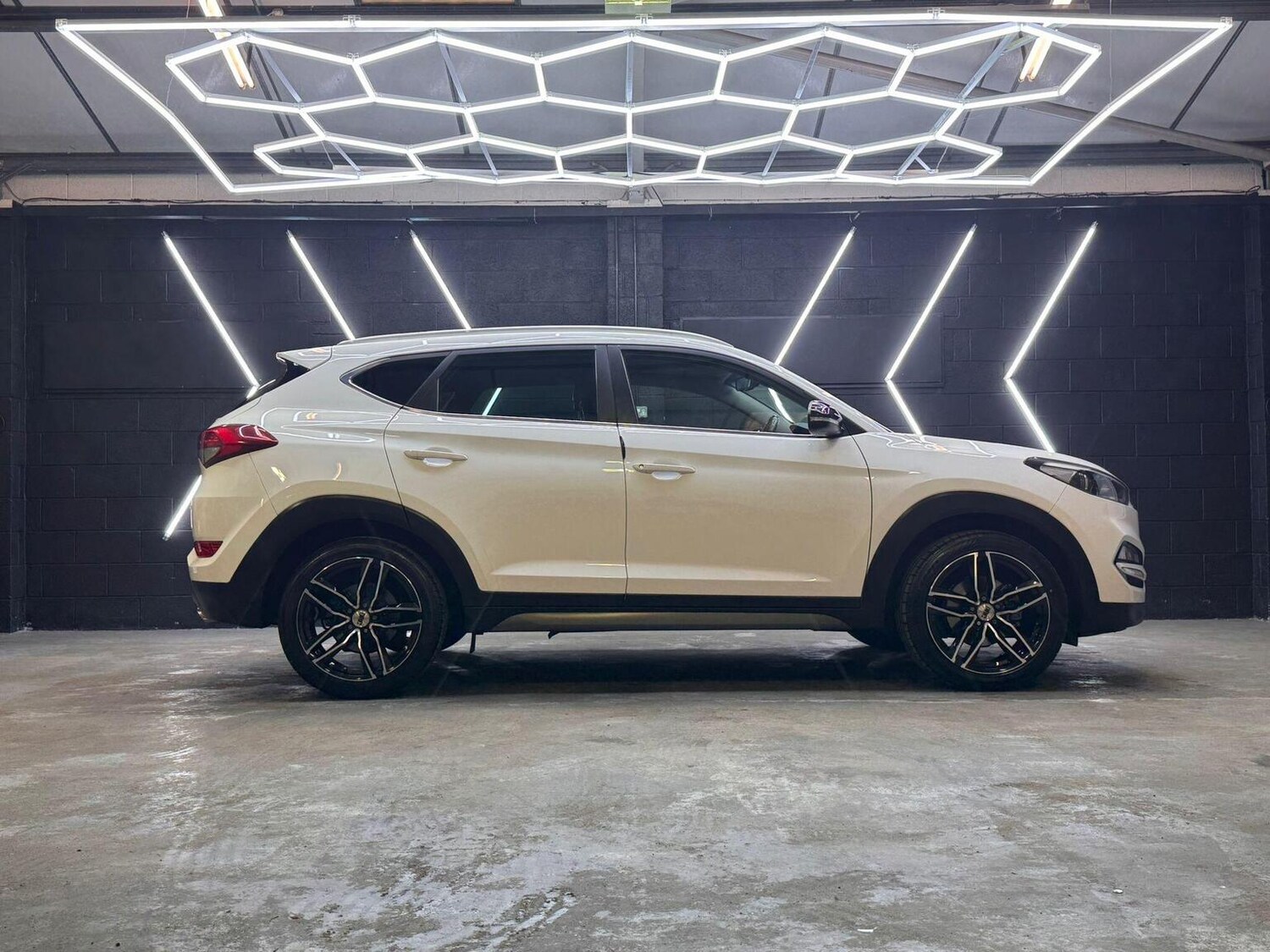 Used Hyundai TUCSON 2016 for sale - 77370638: Photo 28