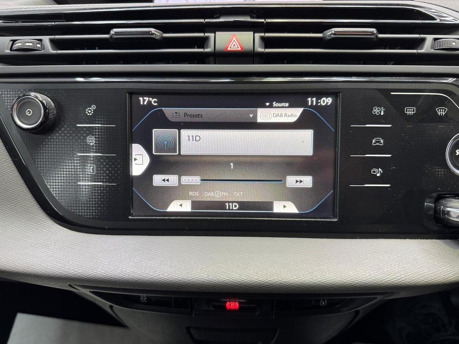 Used Citroen C4 Picasso 2013 for sale - 76793390: Photo 36