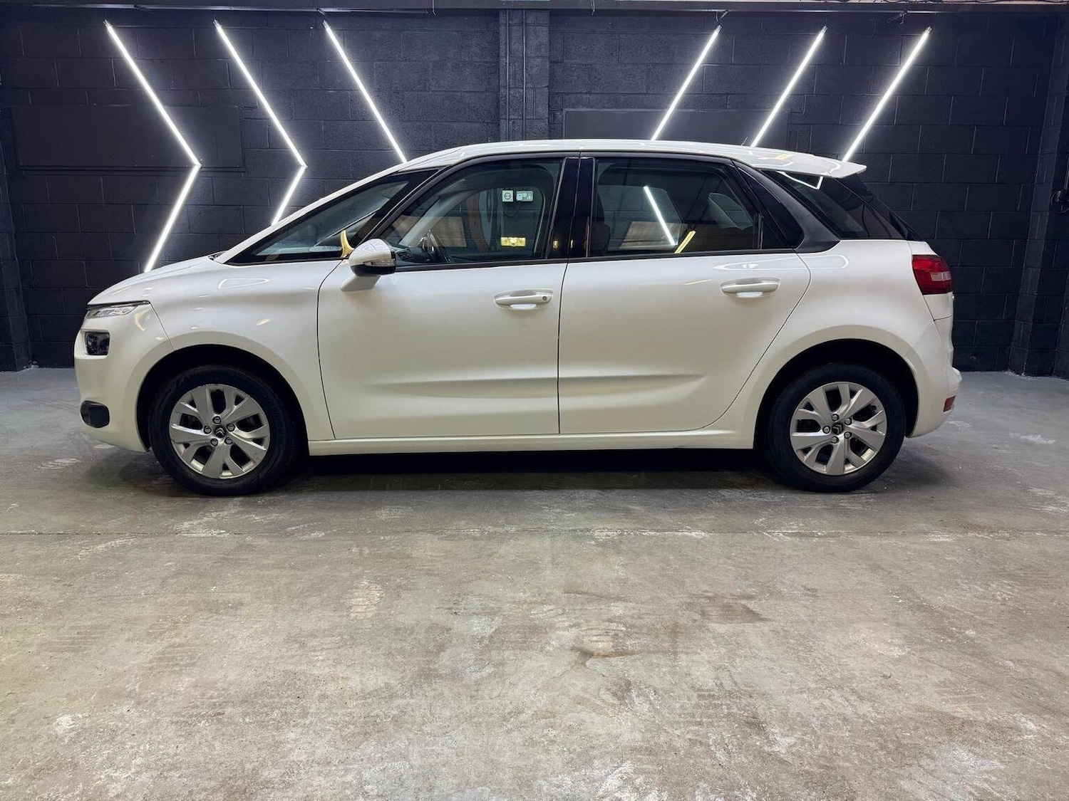 Used Citroen C4 Picasso 2013 for sale - 76793390: Photo 7