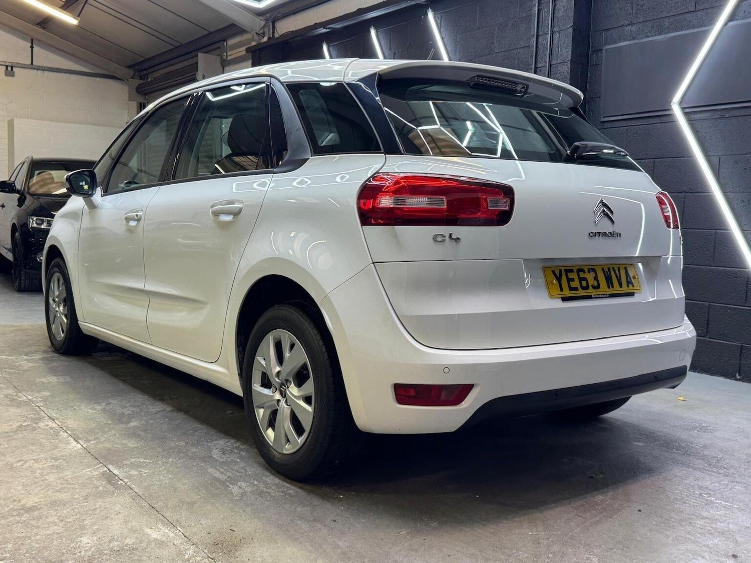 Used Citroen C4 Picasso 2013 for sale - 76793390: Photo 8