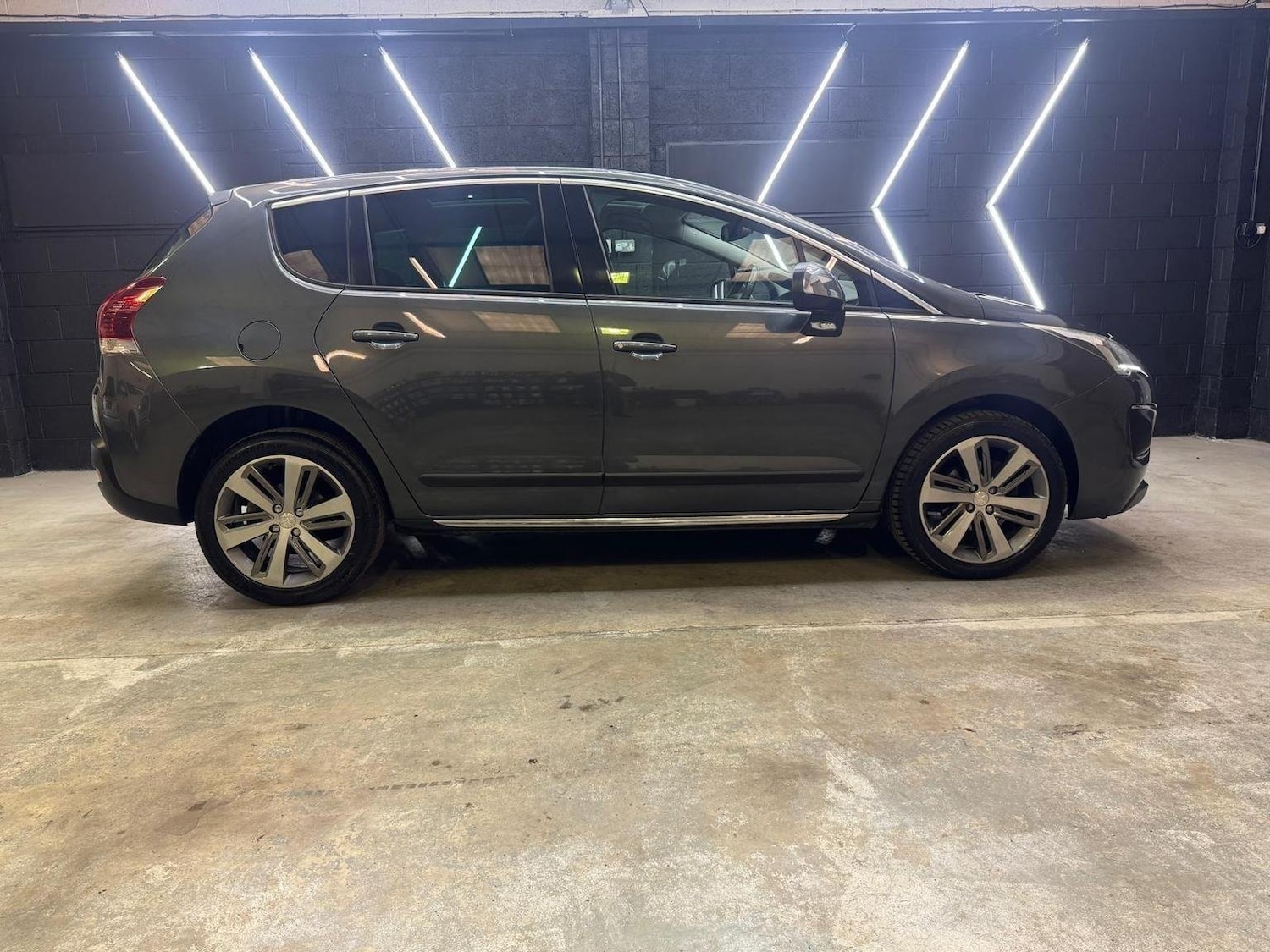 Used Peugeot 3008 2015 for sale - 76725744: Photo 27