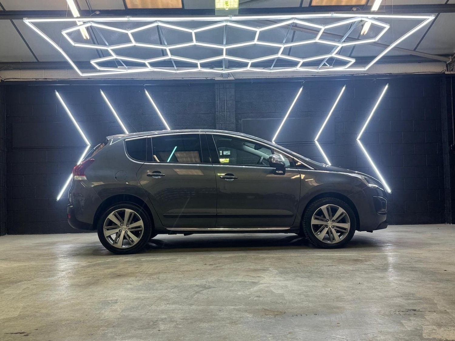 Used Peugeot 3008 2015 for sale - 76725744: Photo 28