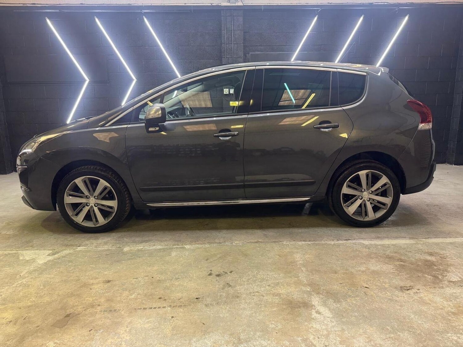 Used Peugeot 3008 2015 for sale - 76725744: Photo 8