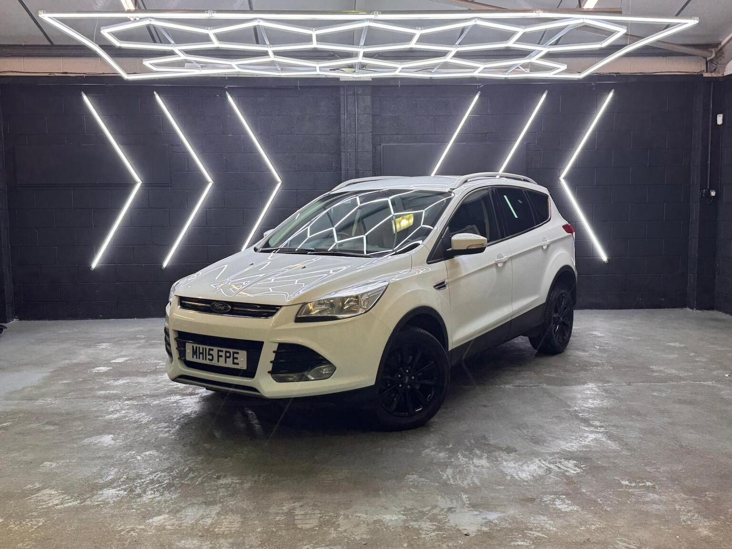 Used Ford Kuga 2015 for sale - 76725762: Photo 1