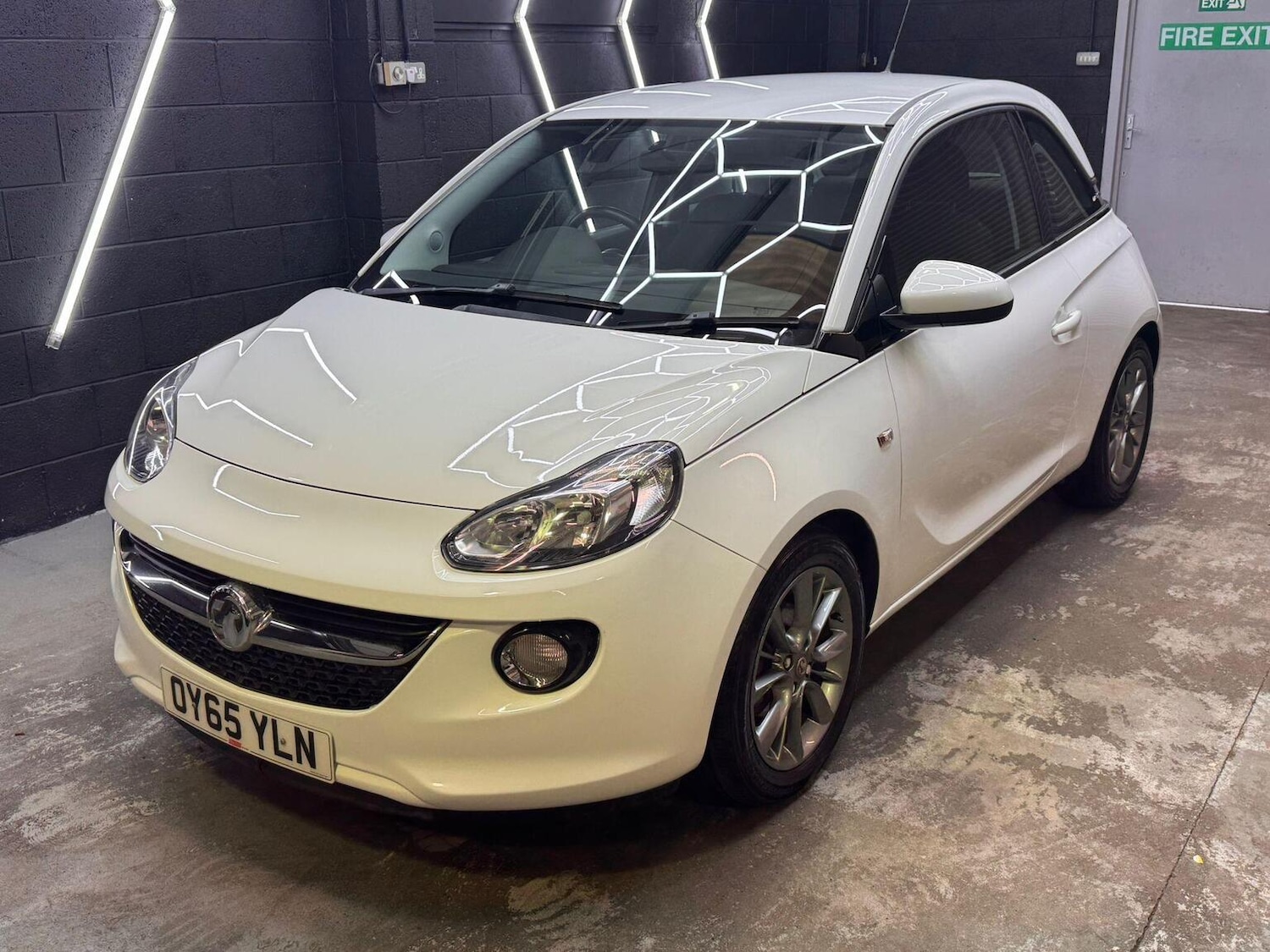 Used Vauxhall ADAM 2015 for sale - 76951082: Photo 5