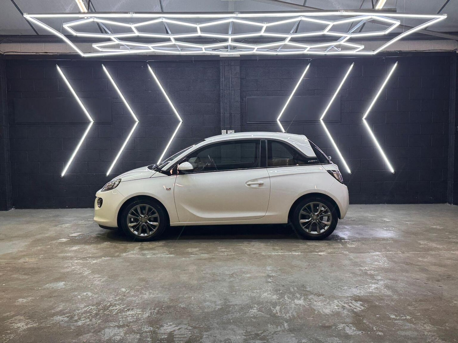 Used Vauxhall ADAM 2015 for sale - 76951082: Photo 6