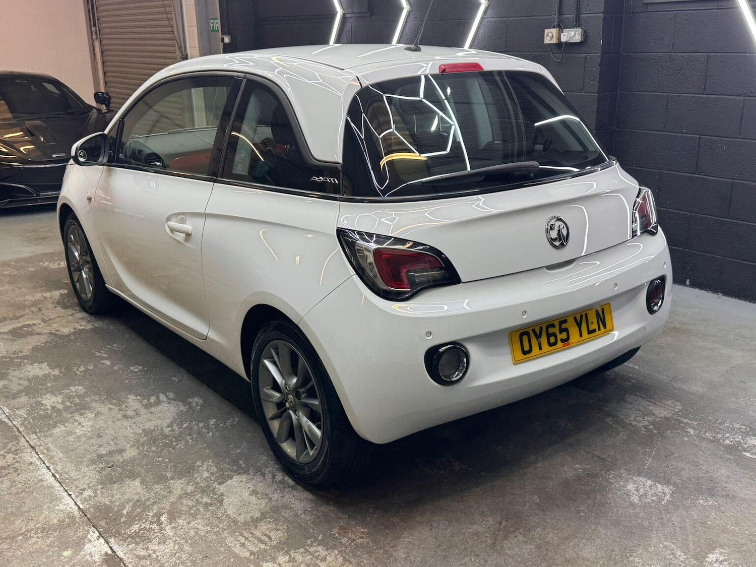Used Vauxhall ADAM 2015 for sale - 76951082: Photo 9