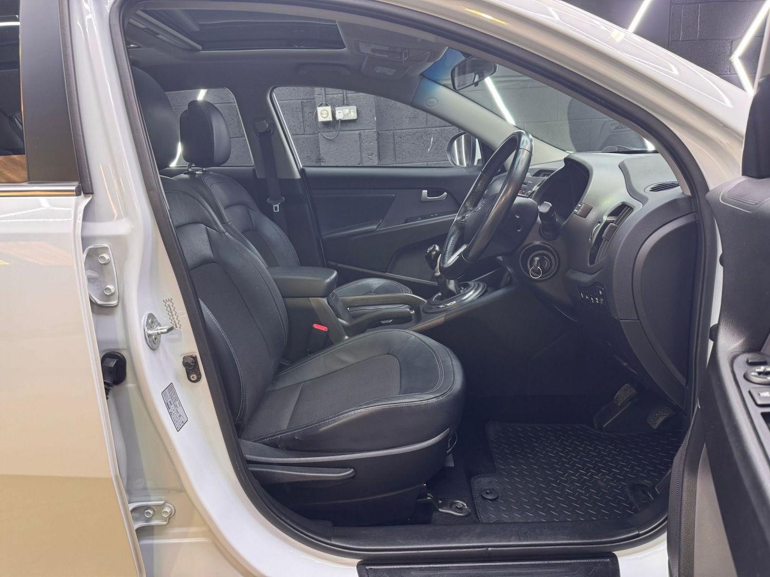 Used Kia Sportage 2011 for sale - 77891692: Photo 33