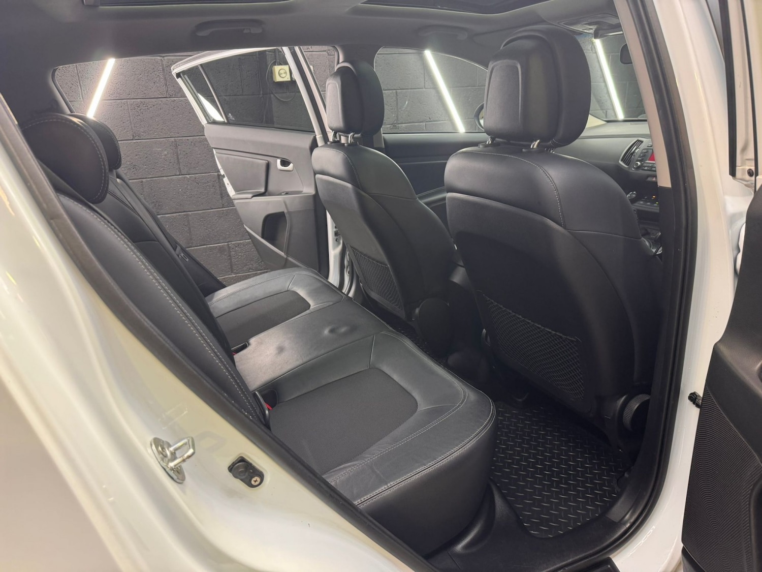 Used Kia Sportage 2011 for sale - 77891692: Photo 48