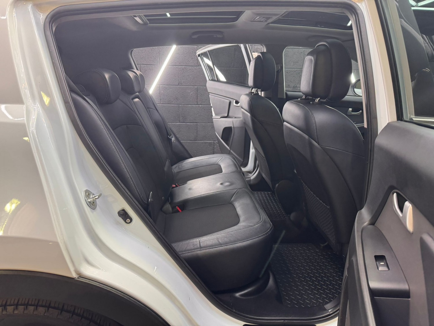 Used Kia Sportage 2011 for sale - 77891692: Photo 49