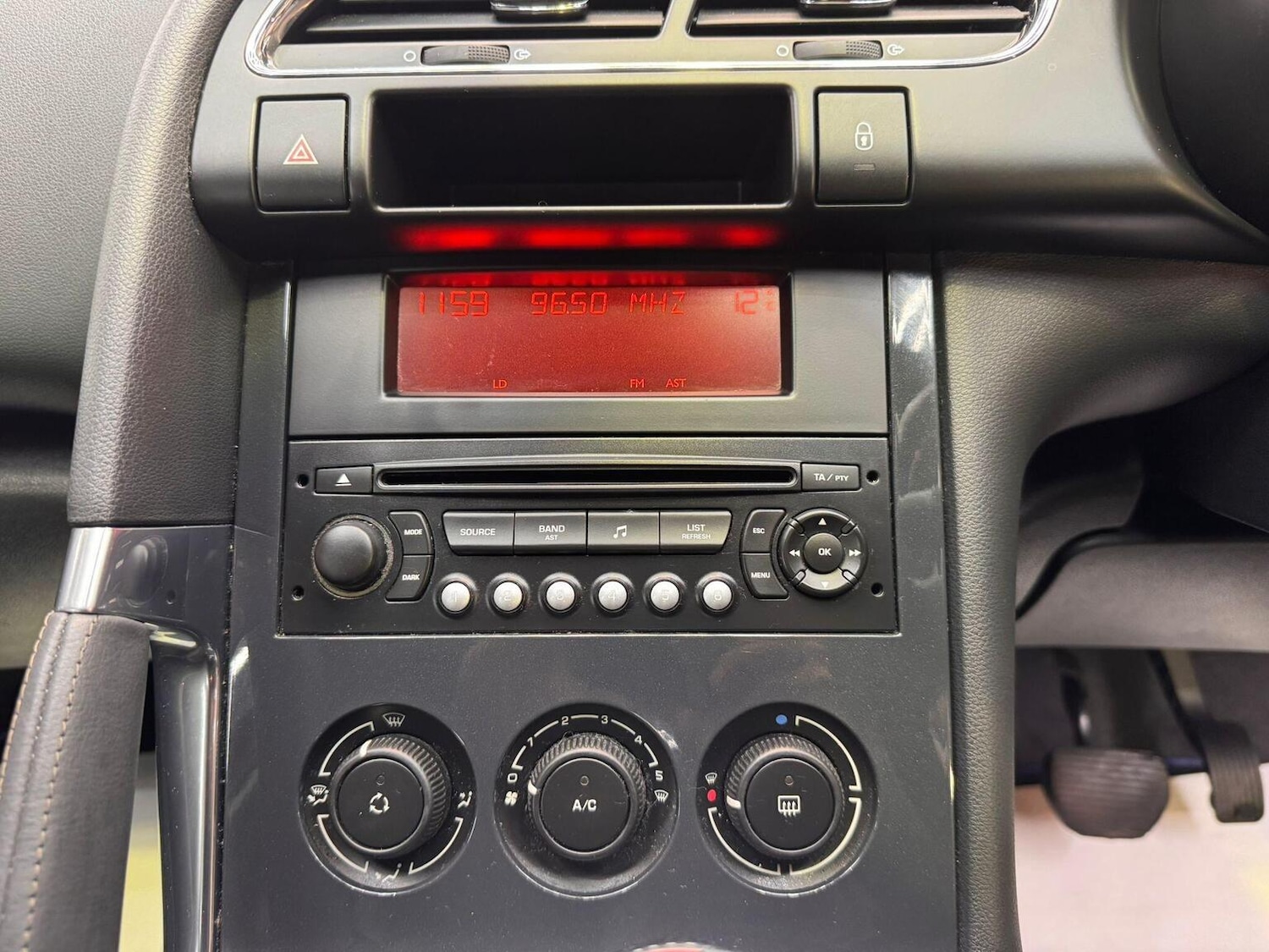 Used Peugeot 3008 2011 for sale - 76877542: Photo 34