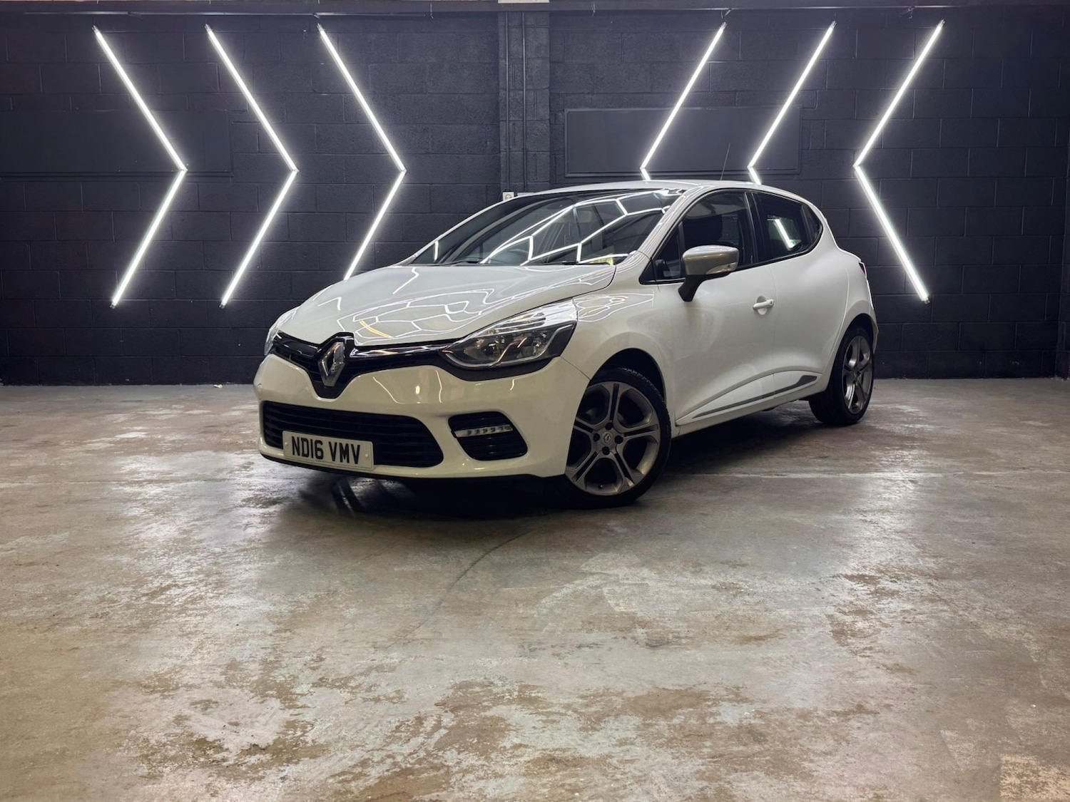 Used Renault Clio 2016 for sale - 78045630: Photo 2