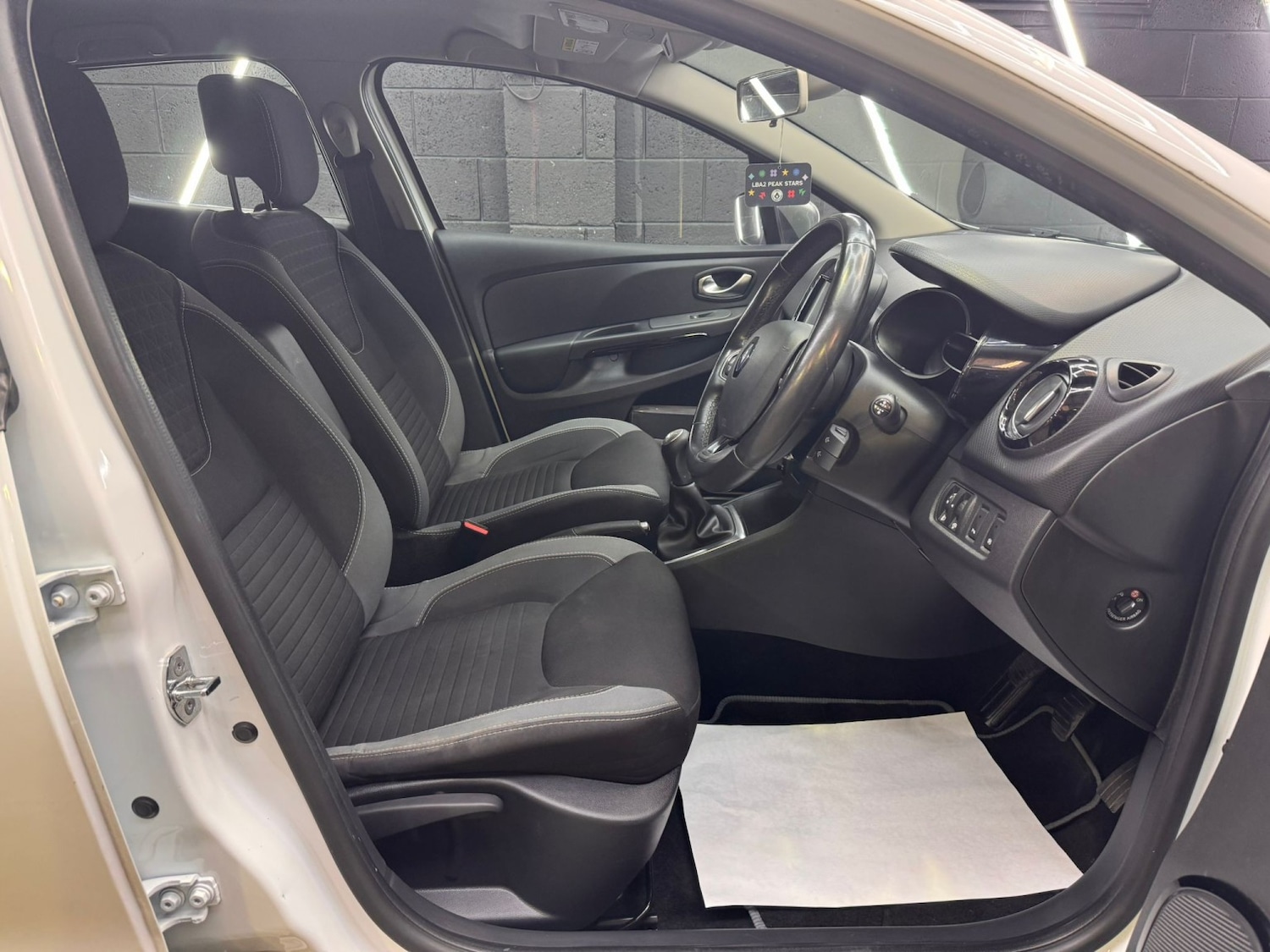 Used Renault Clio 2016 for sale - 78045630: Photo 33