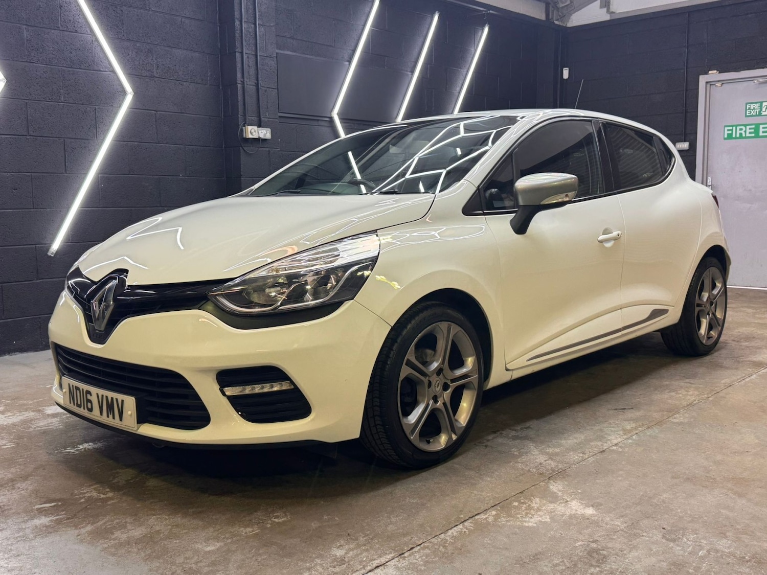 Used Renault Clio 2016 for sale - 78045630: Photo 4