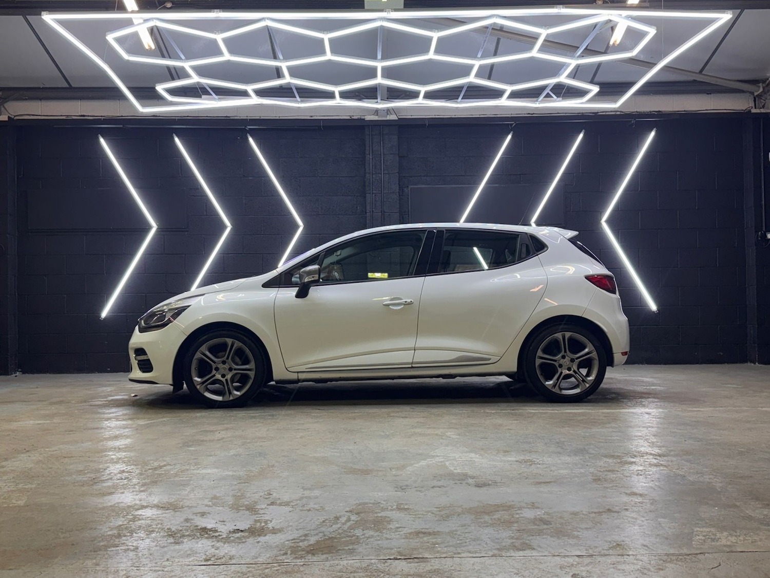 Used Renault Clio 2016 for sale - 78045630: Photo 8